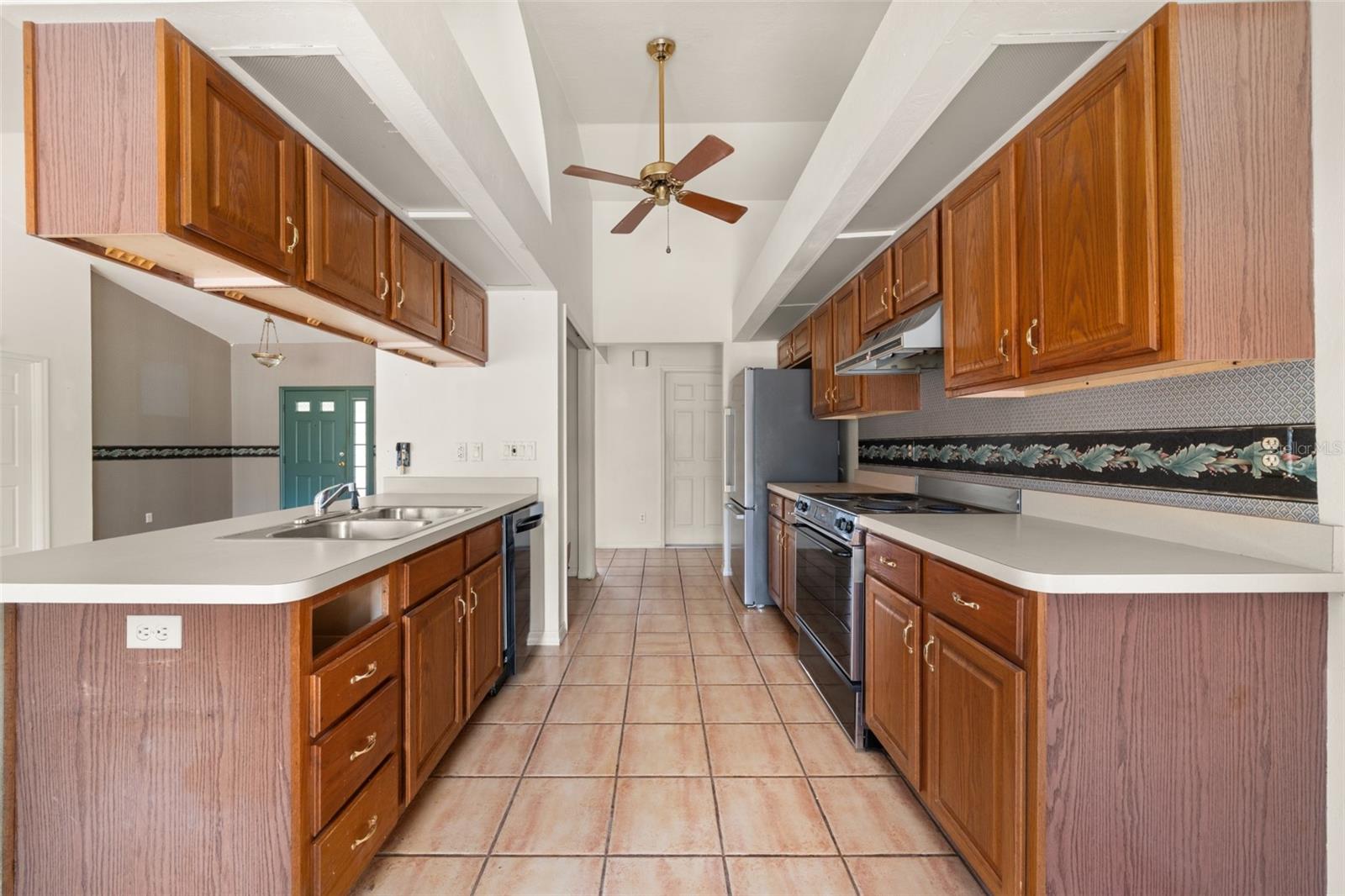 Image 12 of 46 For 2701 Sunrise Drive