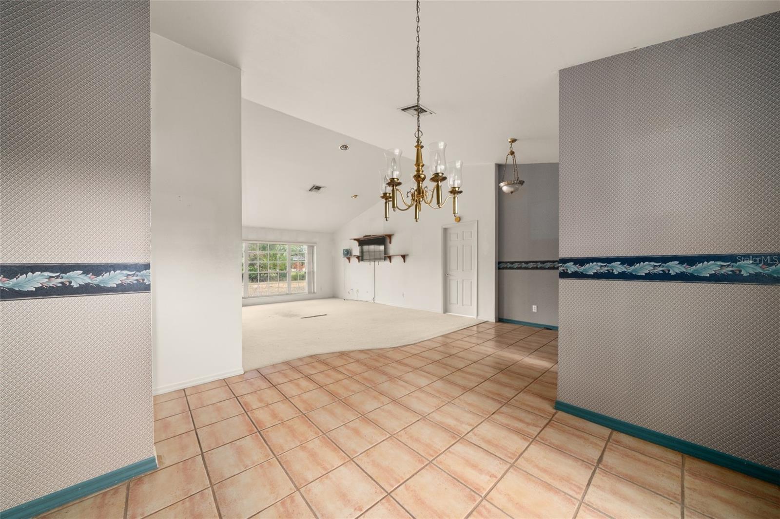 Image 14 of 46 For 2701 Sunrise Drive