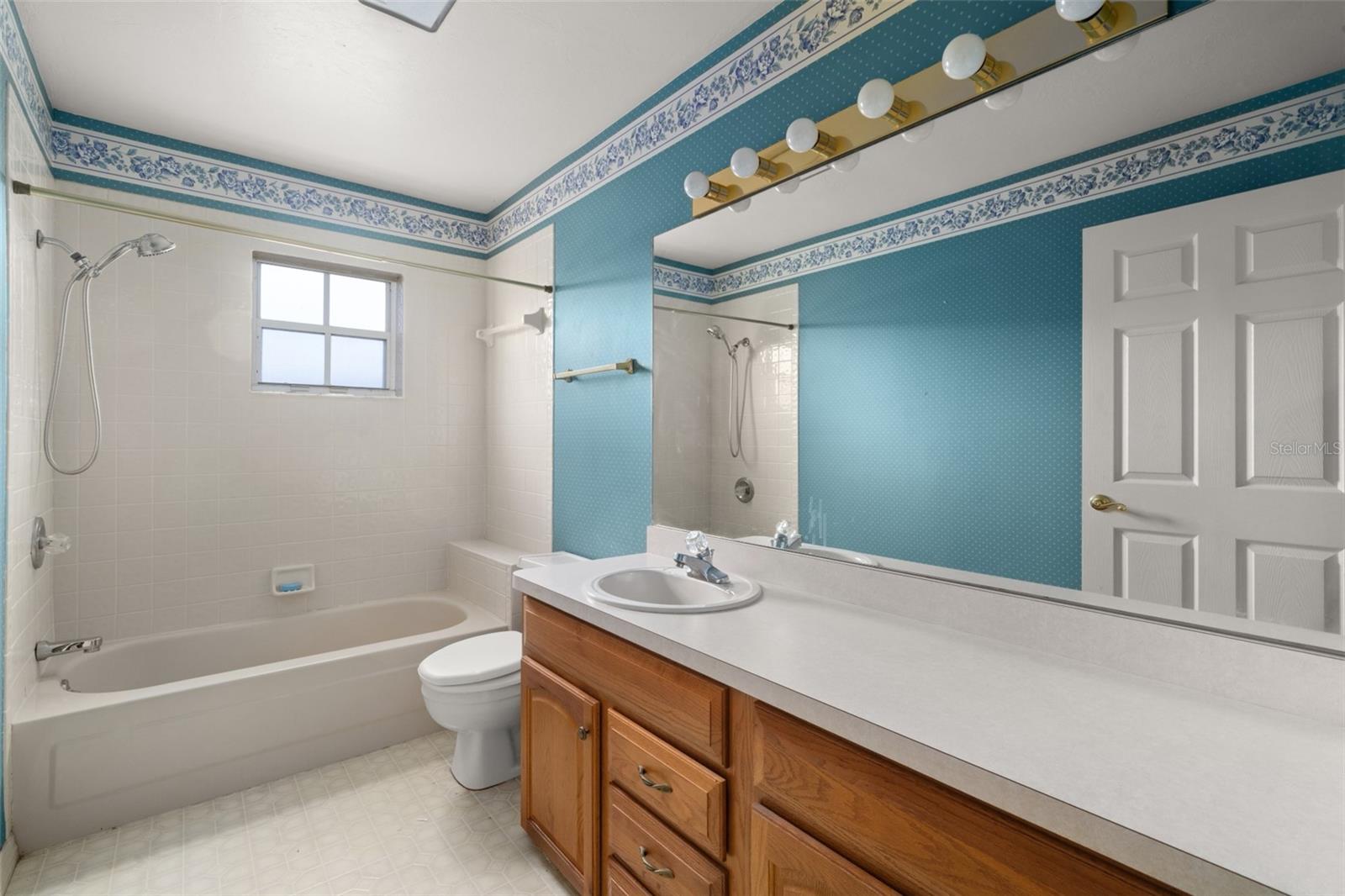 Image 36 of 46 For 2701 Sunrise Drive