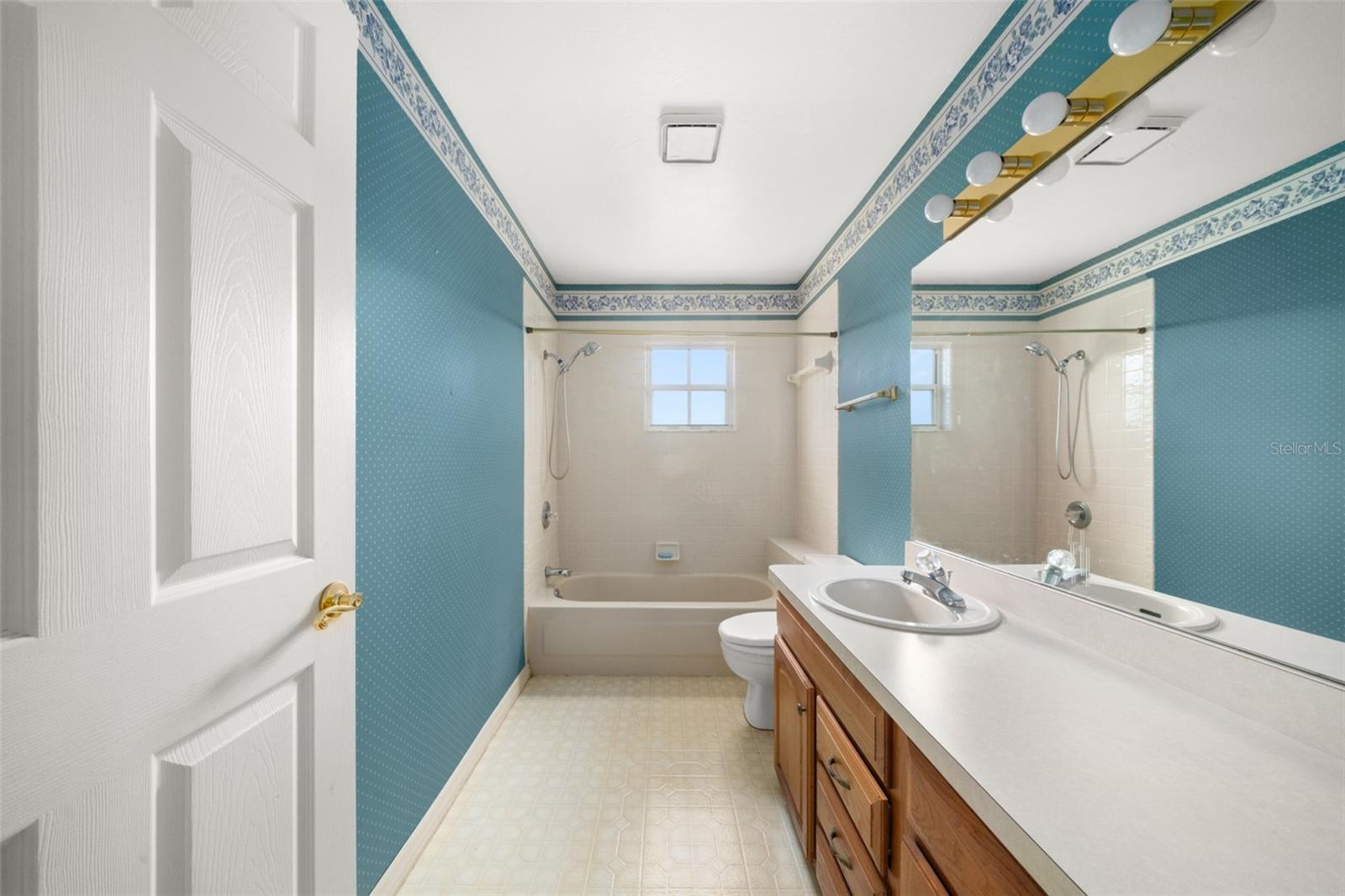 Image 37 of 46 For 2701 Sunrise Drive