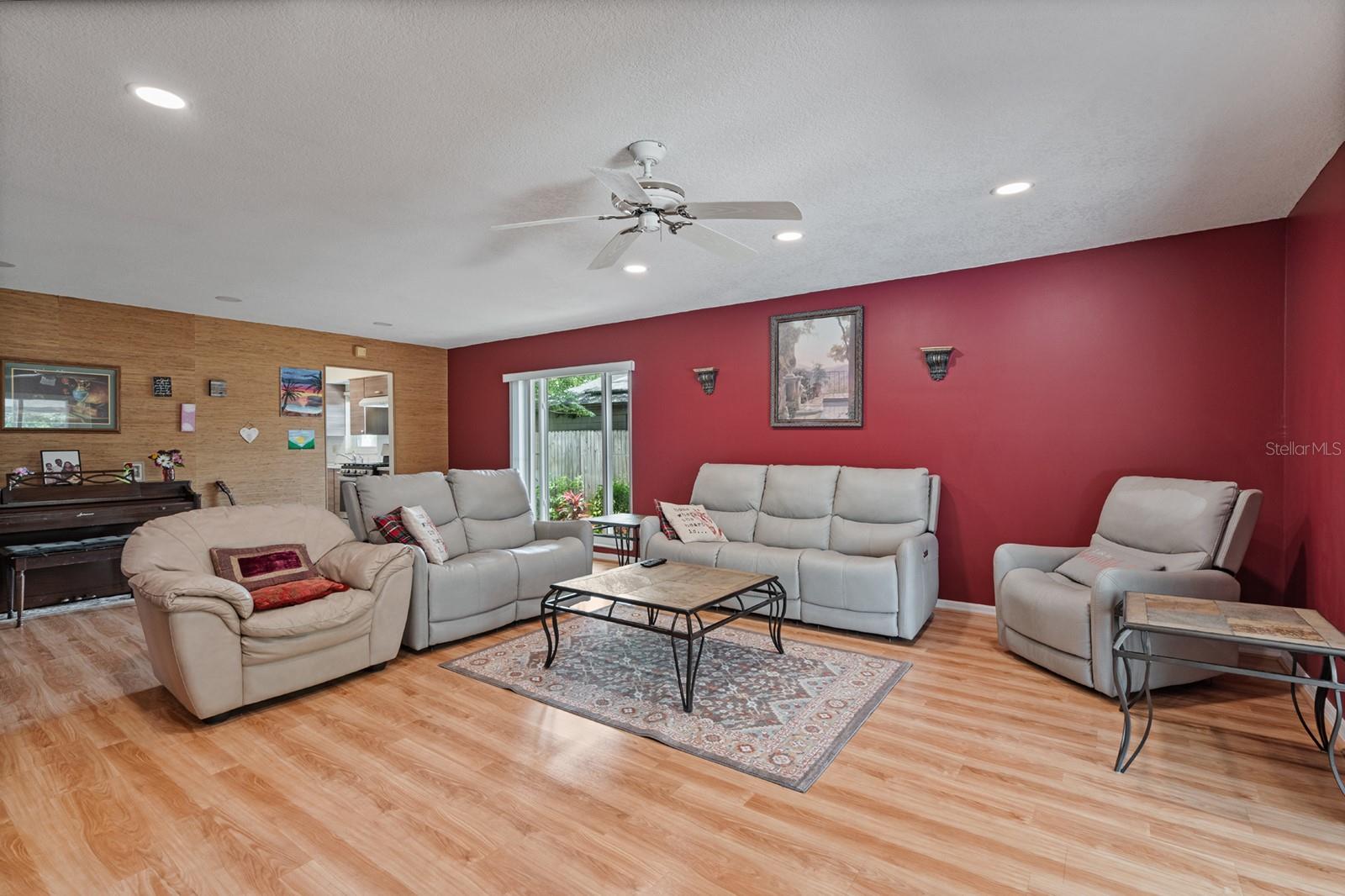 Image 10 of 27 For 1032 Manchester Circle