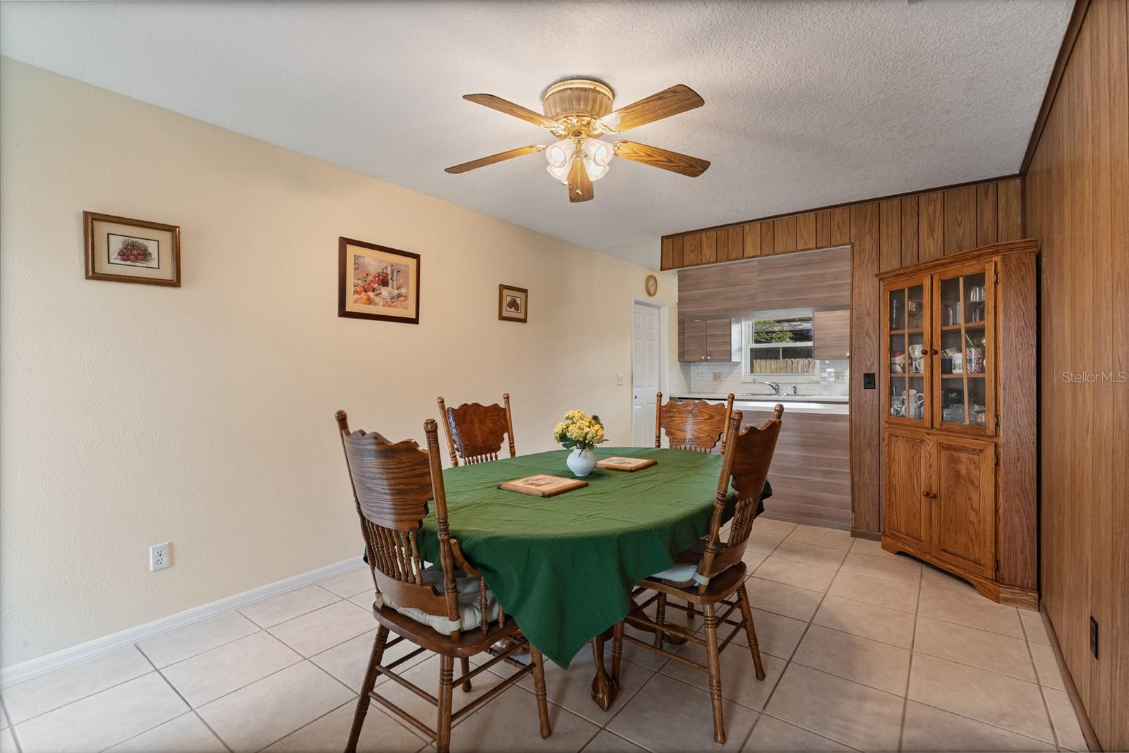 Image 11 of 27 For 1032 Manchester Circle
