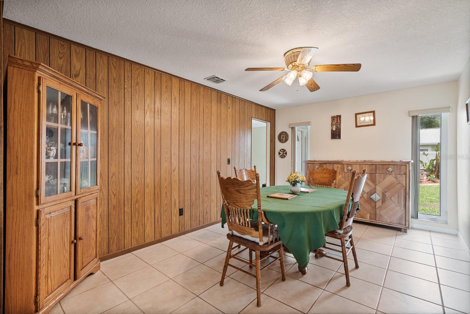 Image 12 of 27 For 1032 Manchester Circle