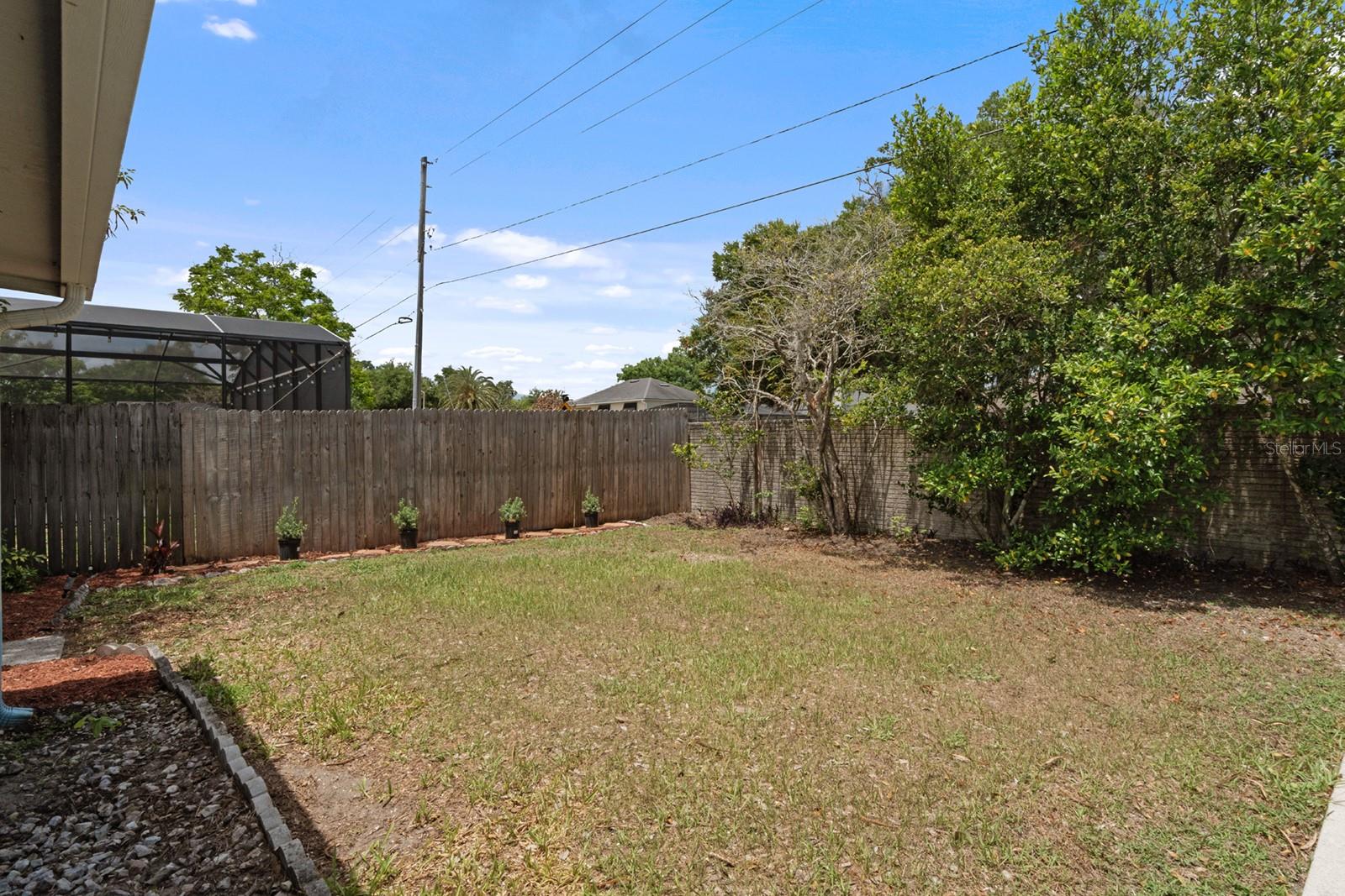 Image 26 of 27 For 1032 Manchester Circle