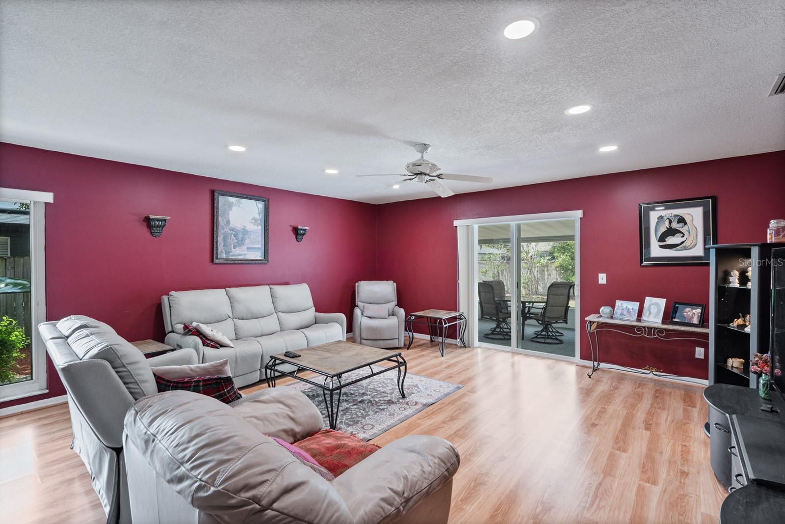 Image 9 of 27 For 1032 Manchester Circle