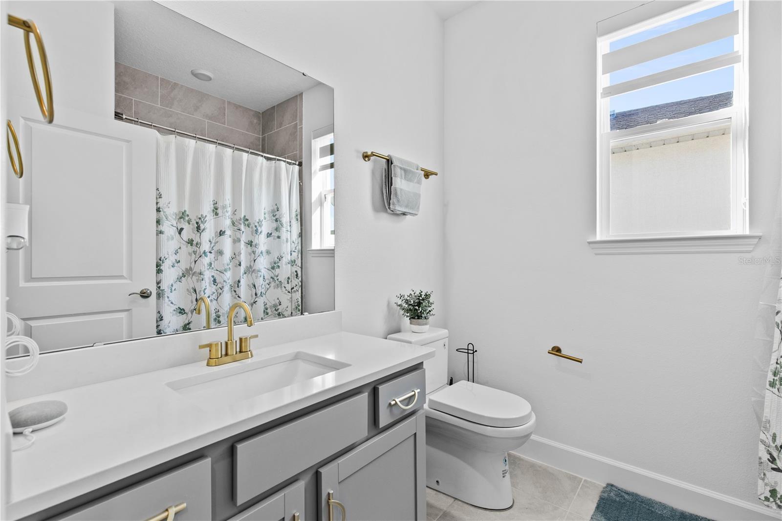 Image 18 of 40 For 11851 Sunsail Avenue