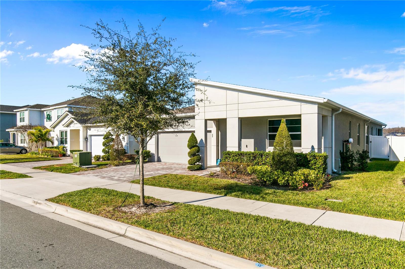 Image 2 of 40 For 11851 Sunsail Avenue