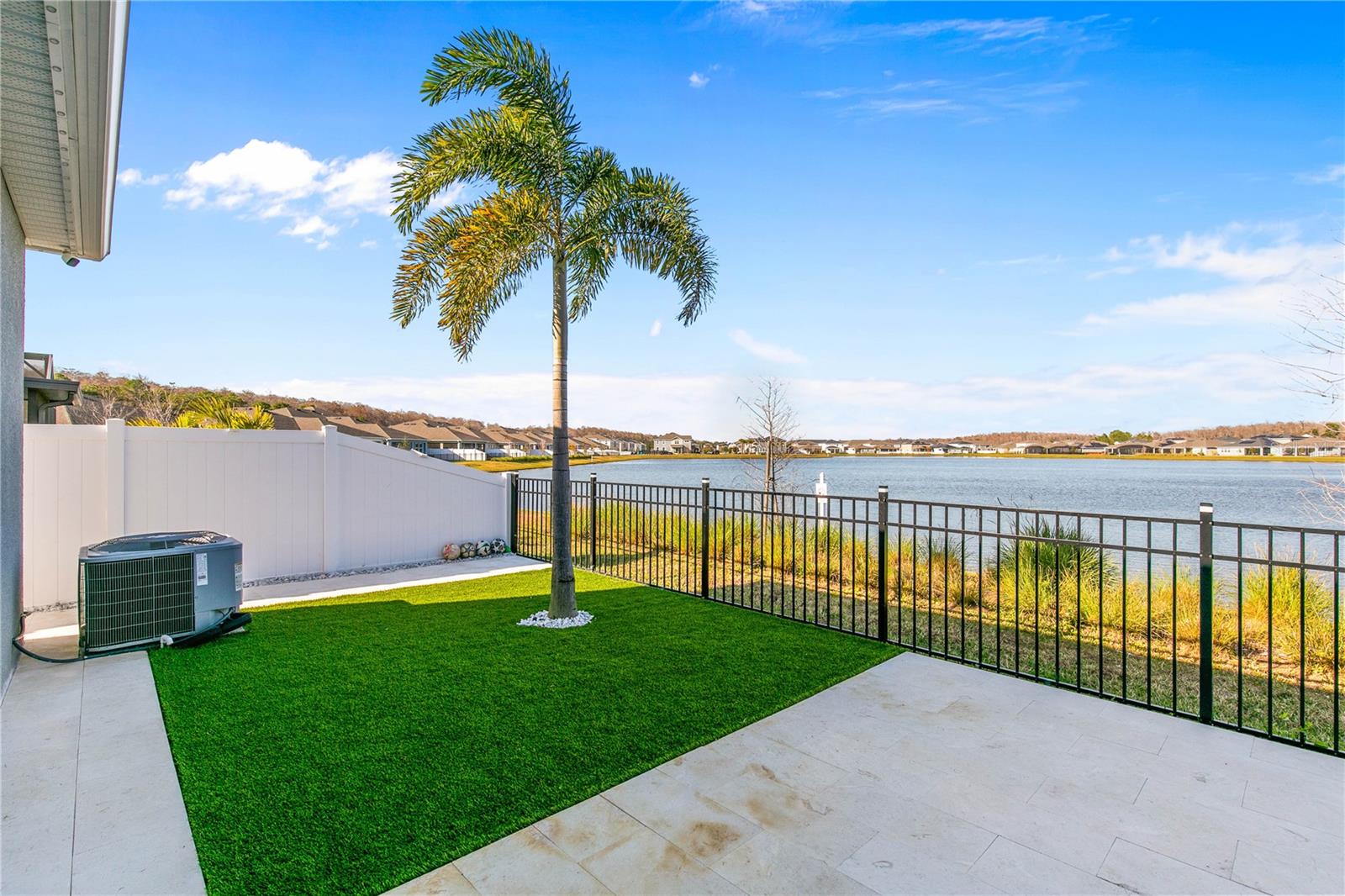 Image 9 of 40 For 11851 Sunsail Avenue