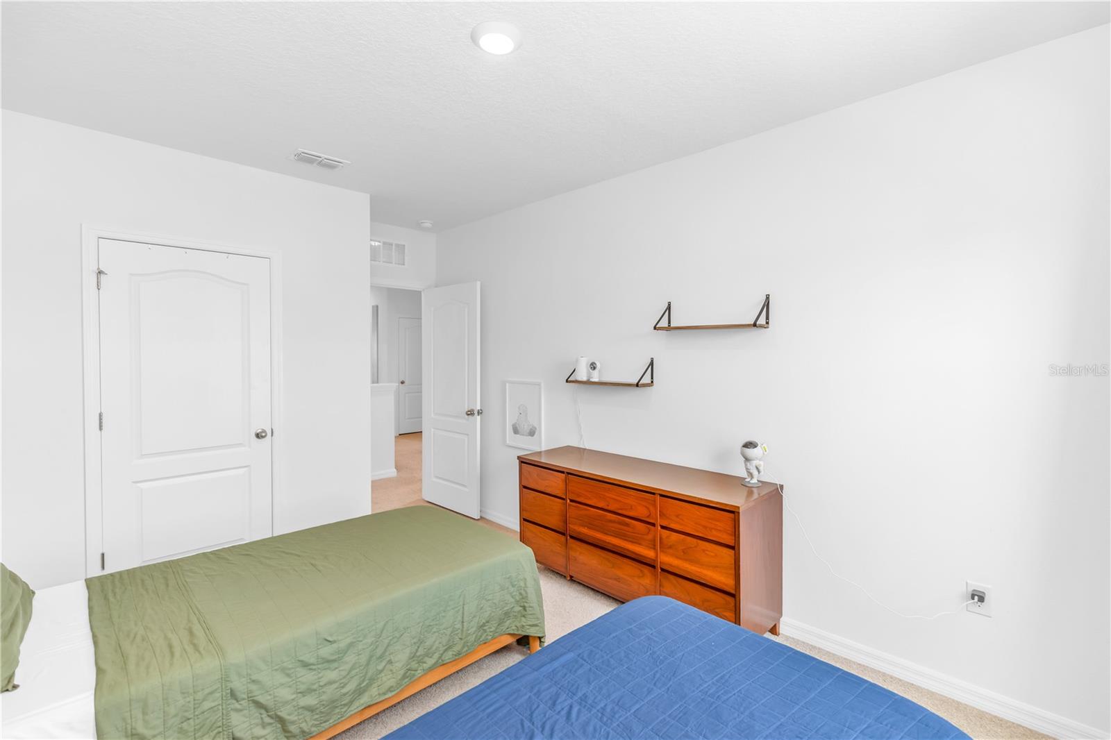 Image 17 of 39 For 3536 Sungrove Circle