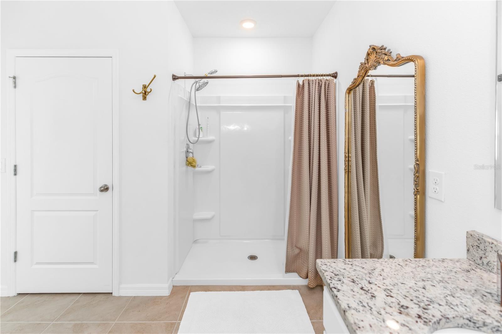 Image 22 of 39 For 3536 Sungrove Circle