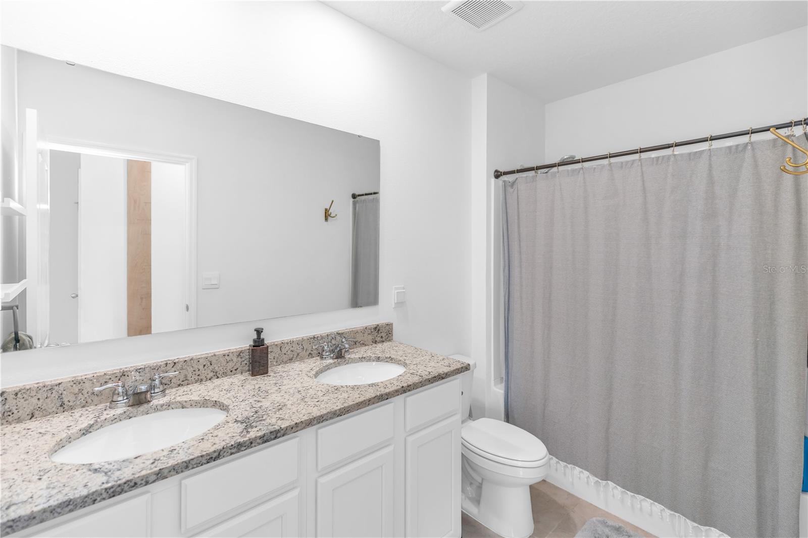 Image 25 of 39 For 3536 Sungrove Circle