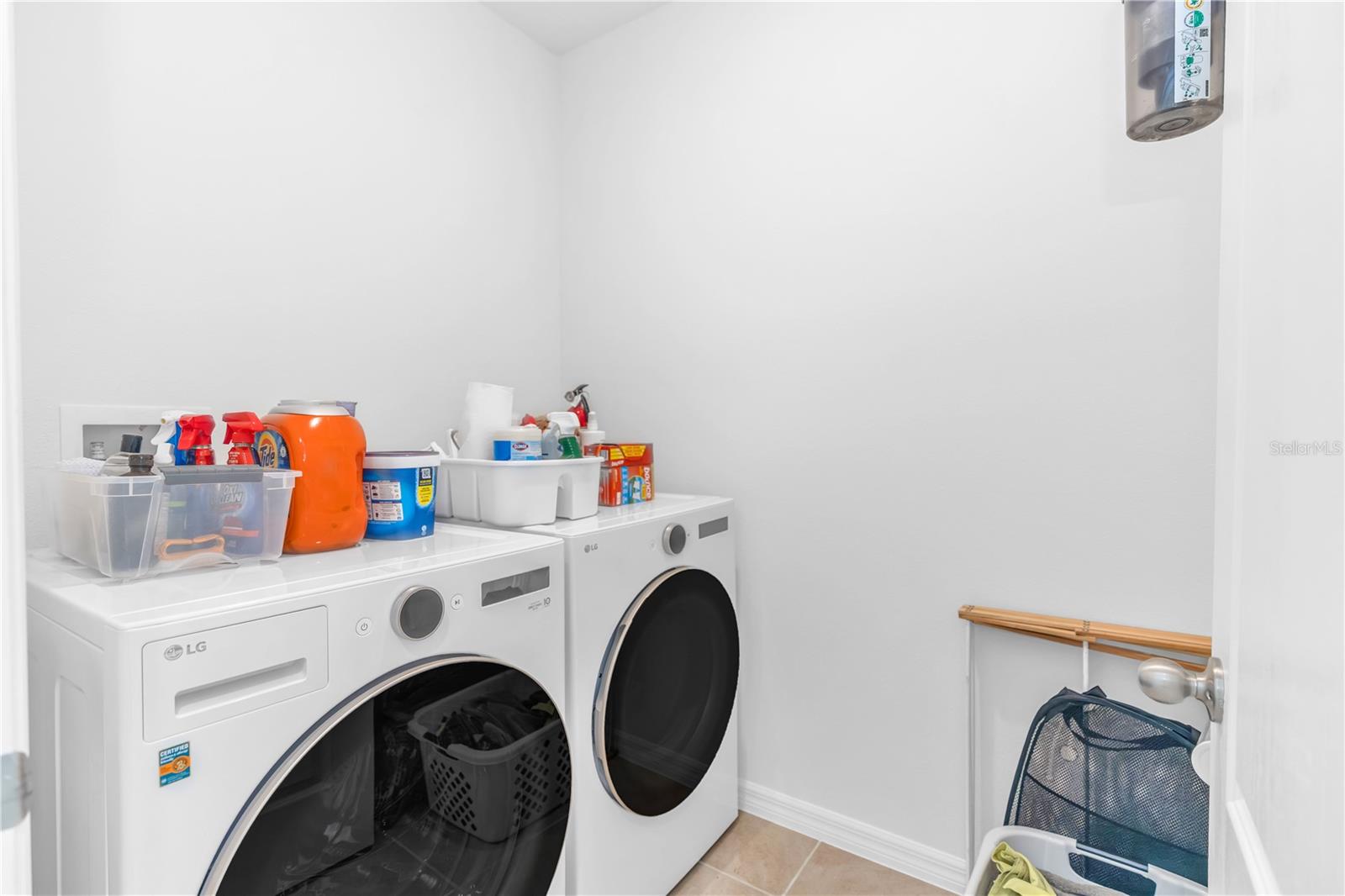 Image 26 of 39 For 3536 Sungrove Circle