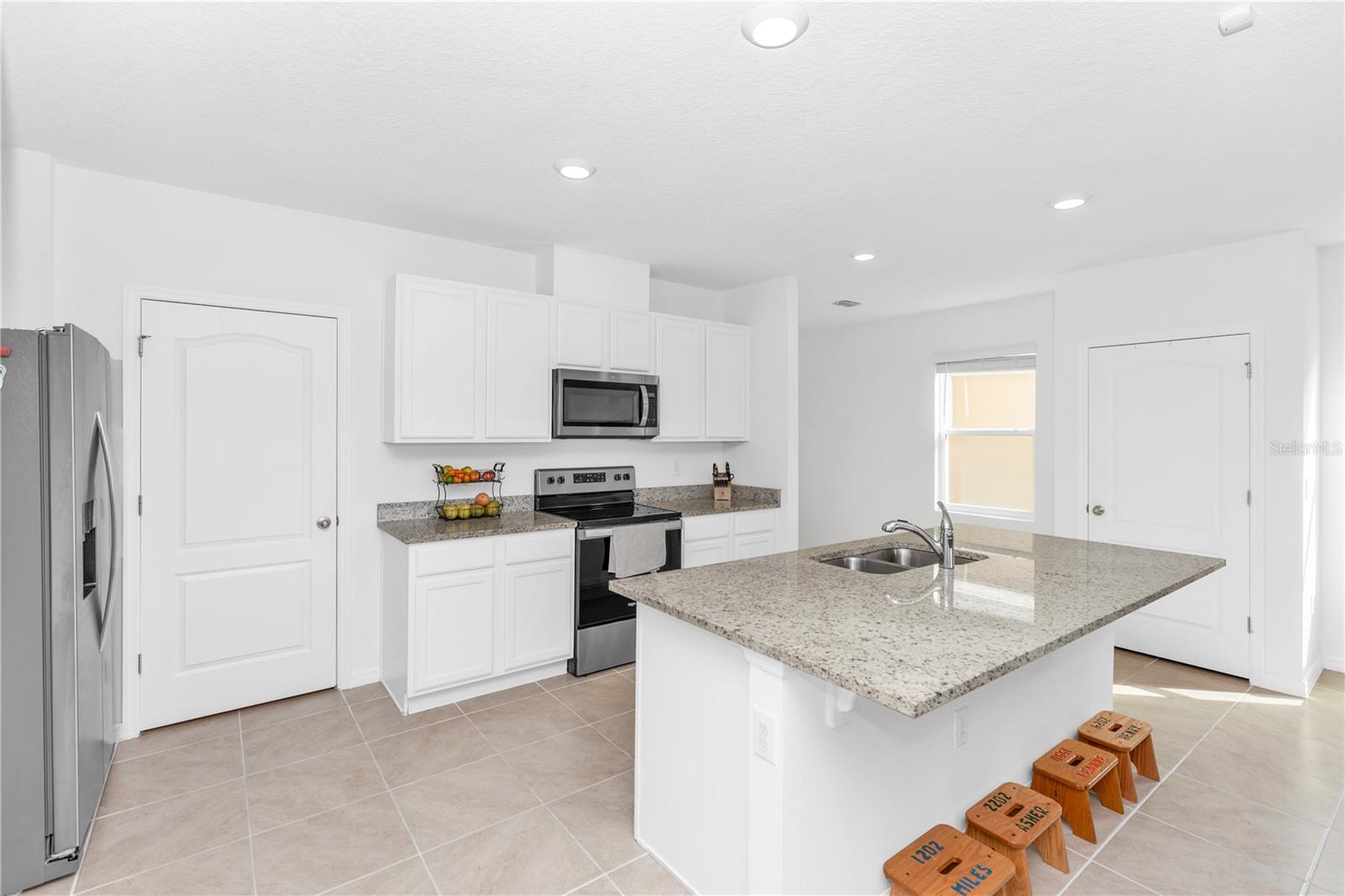 Image 8 of 39 For 3536 Sungrove Circle