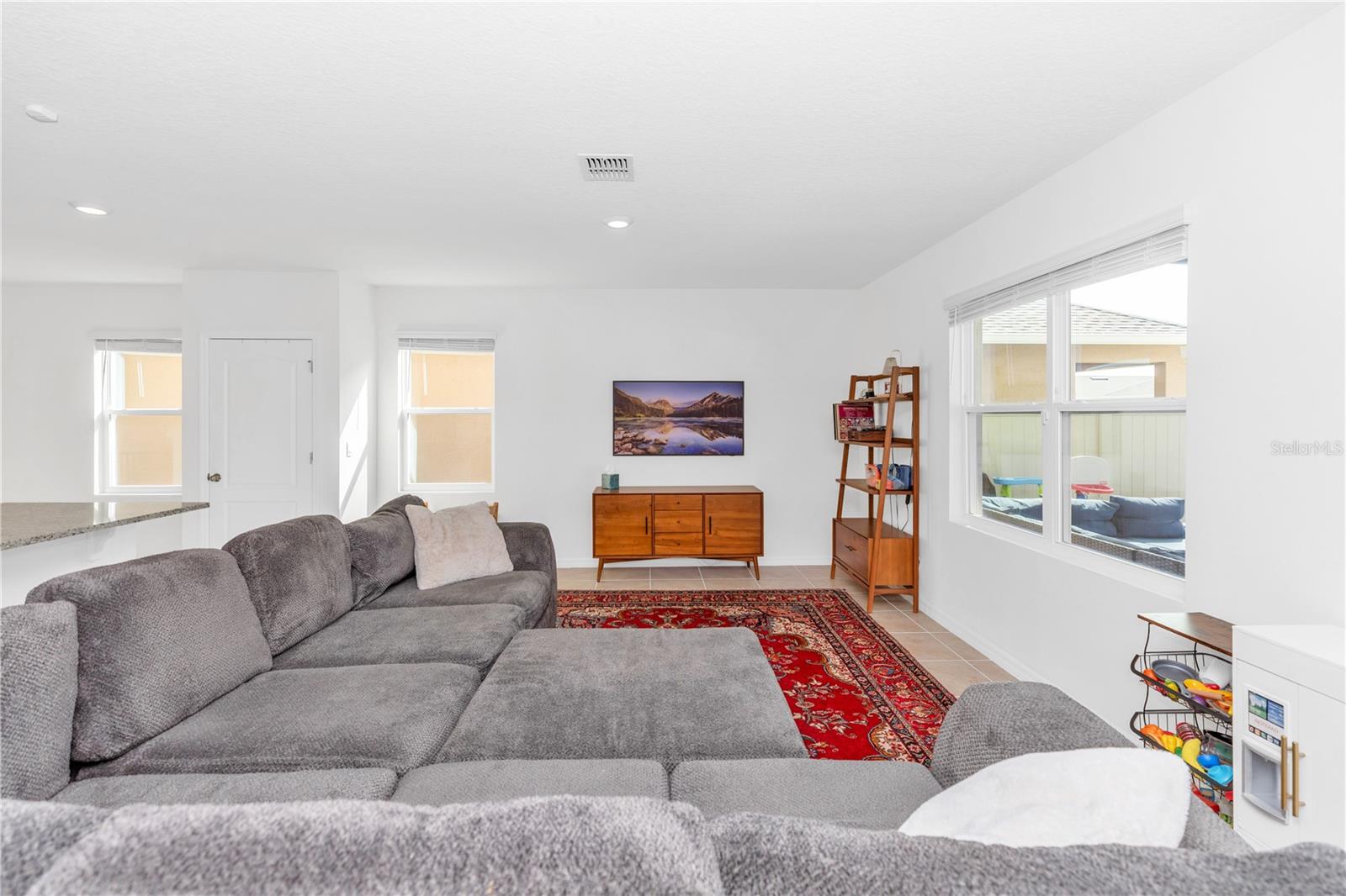 Image 9 of 39 For 3536 Sungrove Circle