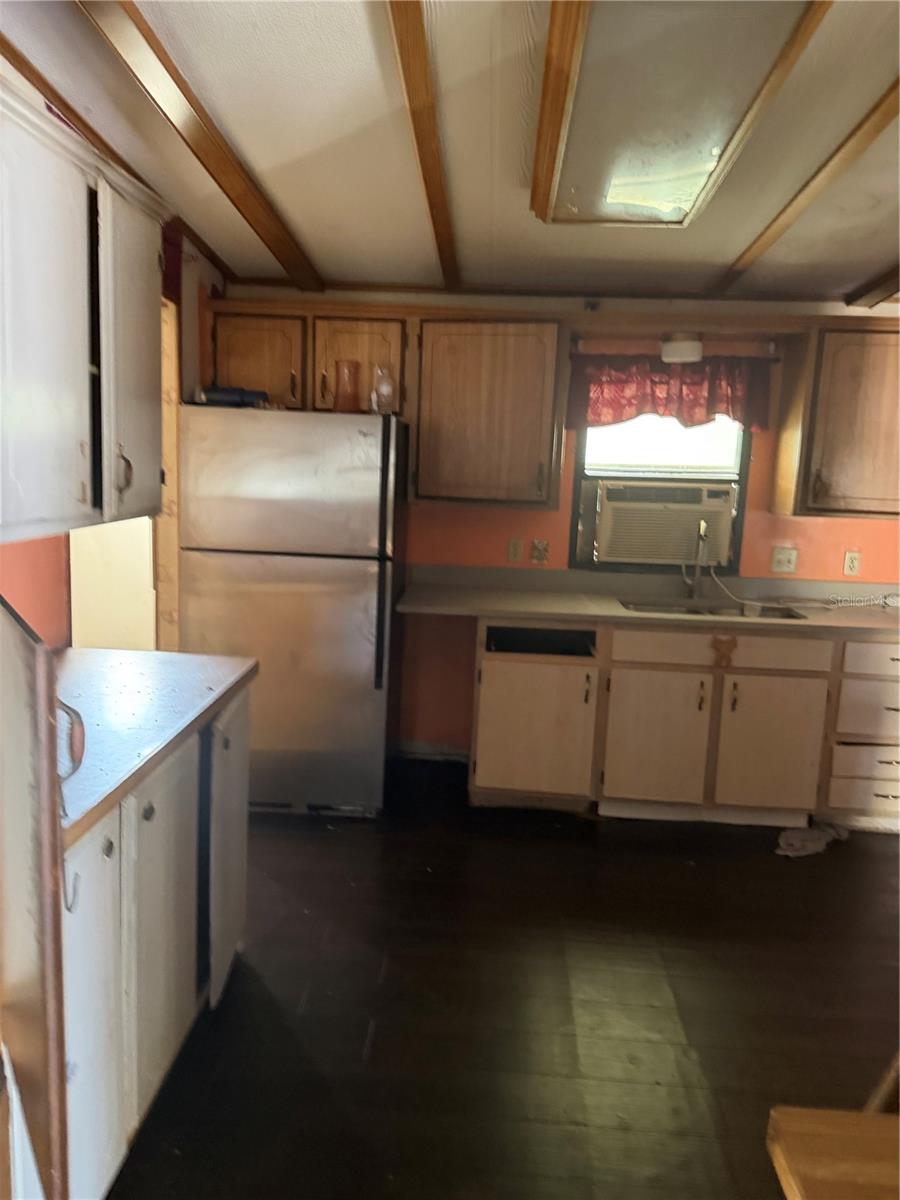 Image 3 of 7 For 7552 Charlin Parkway