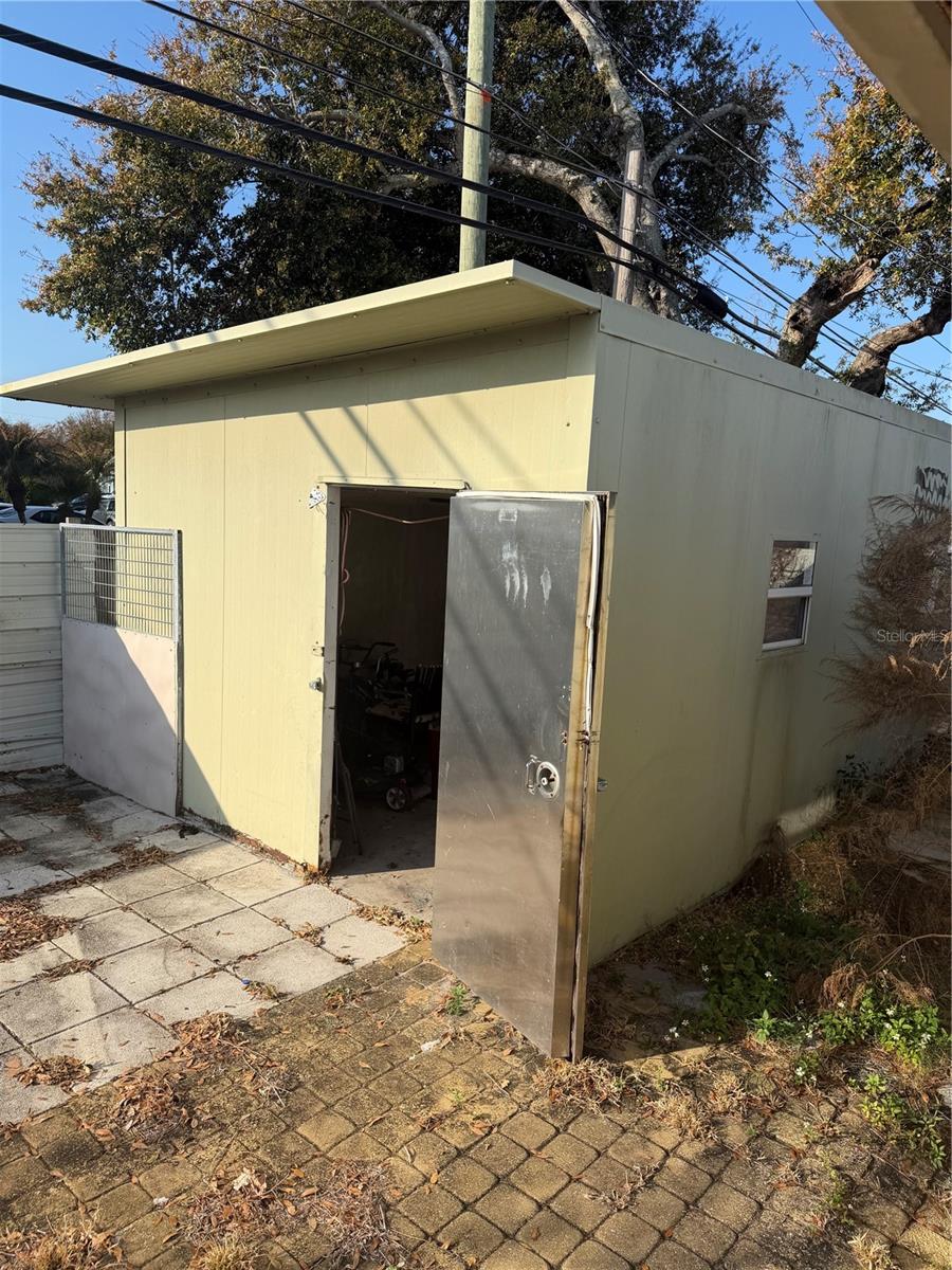 Image 6 of 7 For 7552 Charlin Parkway