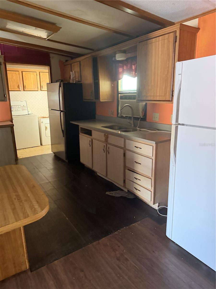 Image 7 of 7 For 7552 Charlin Parkway