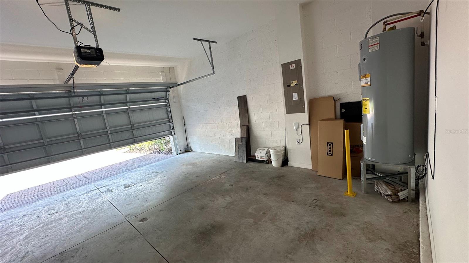 Image 28 of 69 For 12060 White Wave Point