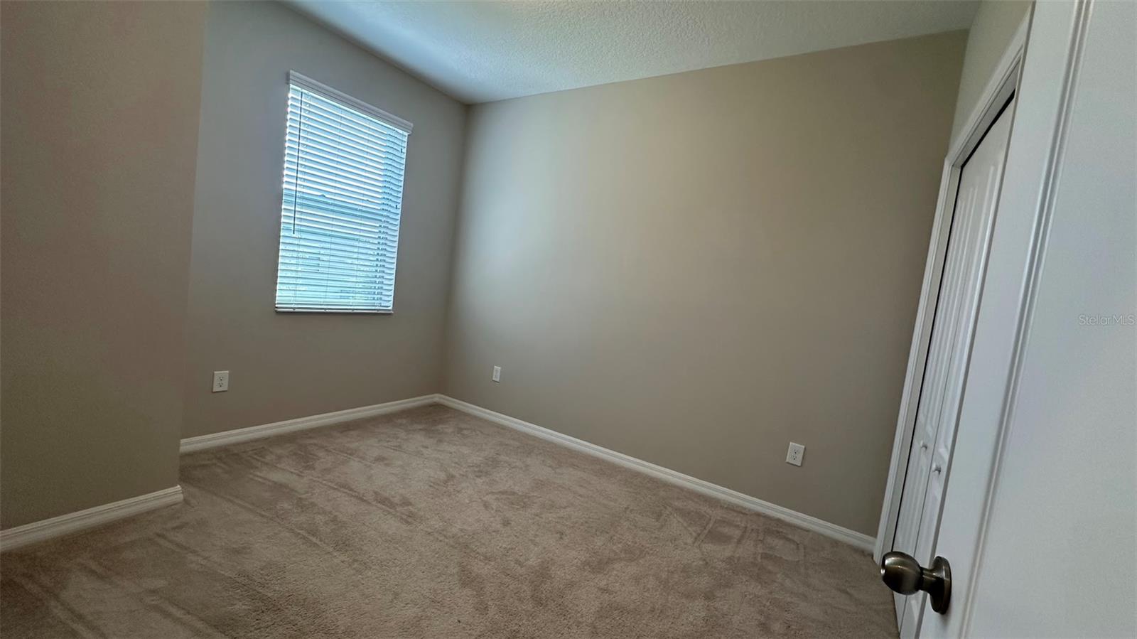 Image 44 of 69 For 12060 White Wave Point