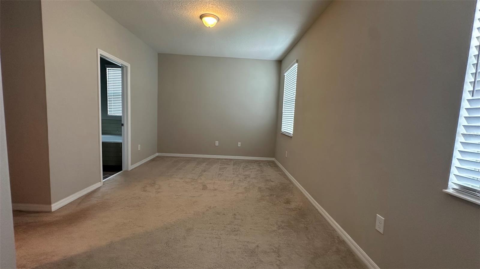 Image 57 of 69 For 12060 White Wave Point