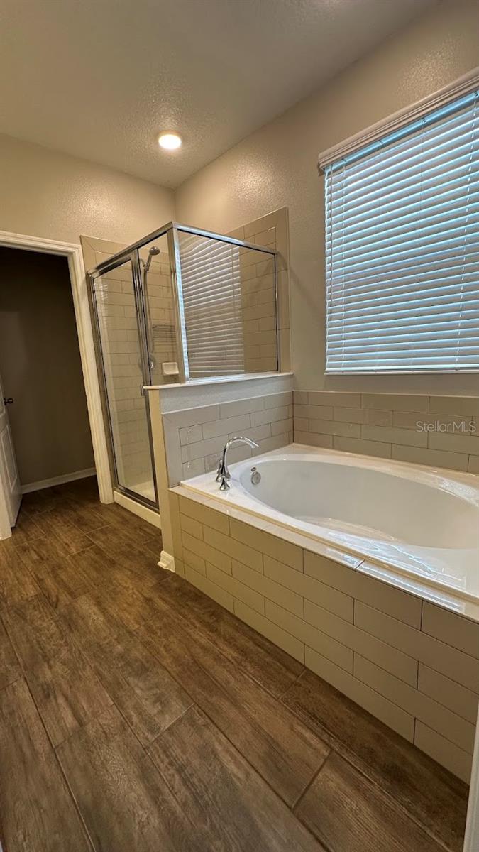 Image 61 of 69 For 12060 White Wave Point