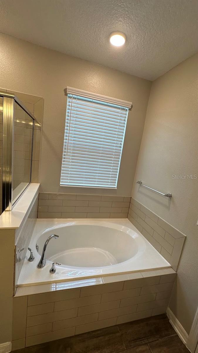 Image 64 of 69 For 12060 White Wave Point