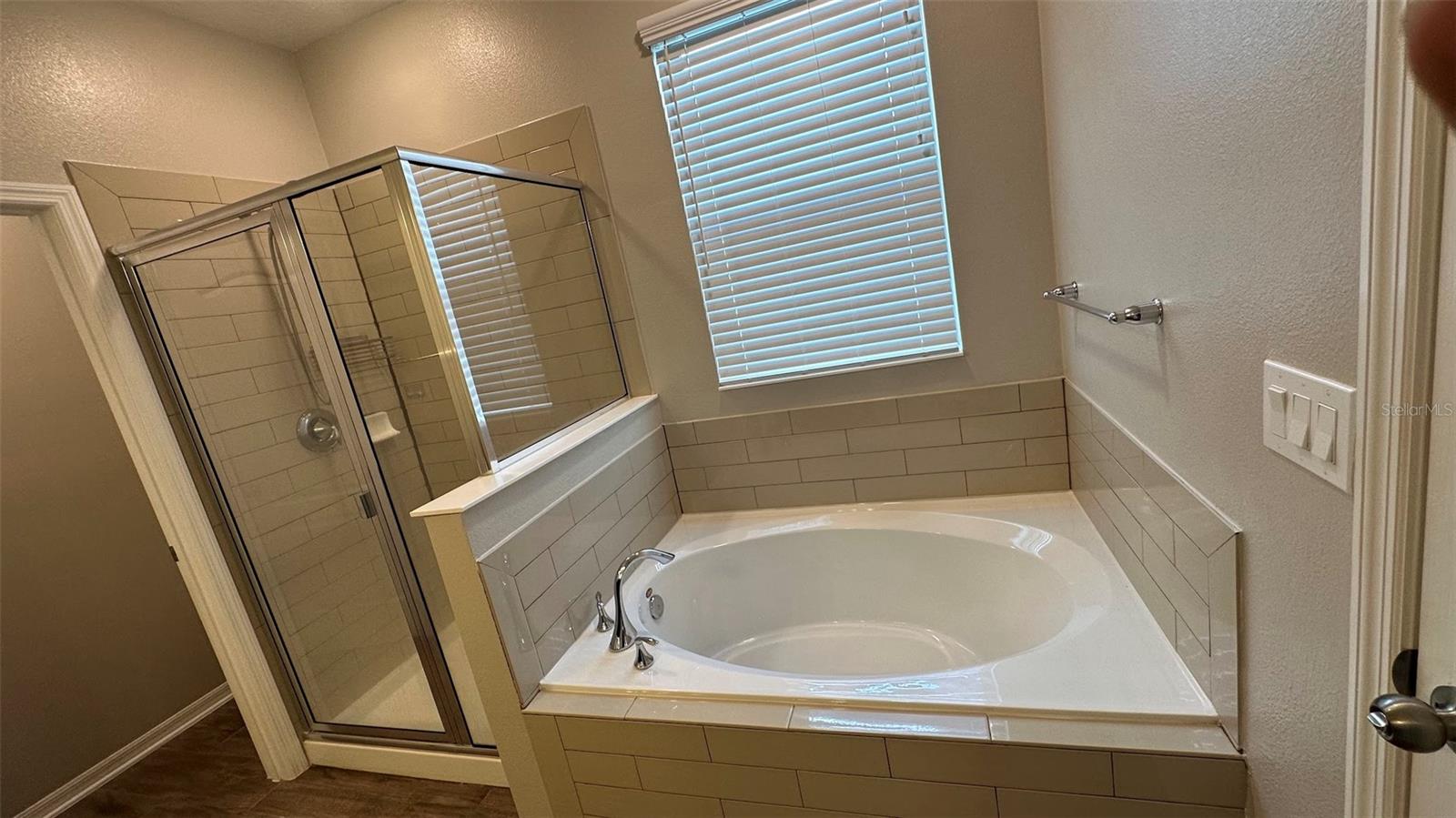 Image 67 of 69 For 12060 White Wave Point