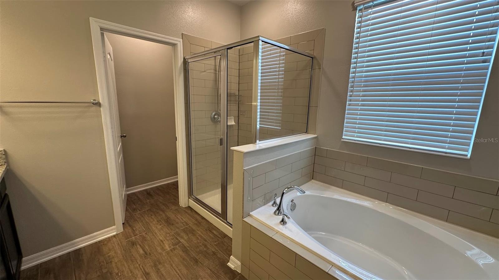 Image 68 of 69 For 12060 White Wave Point