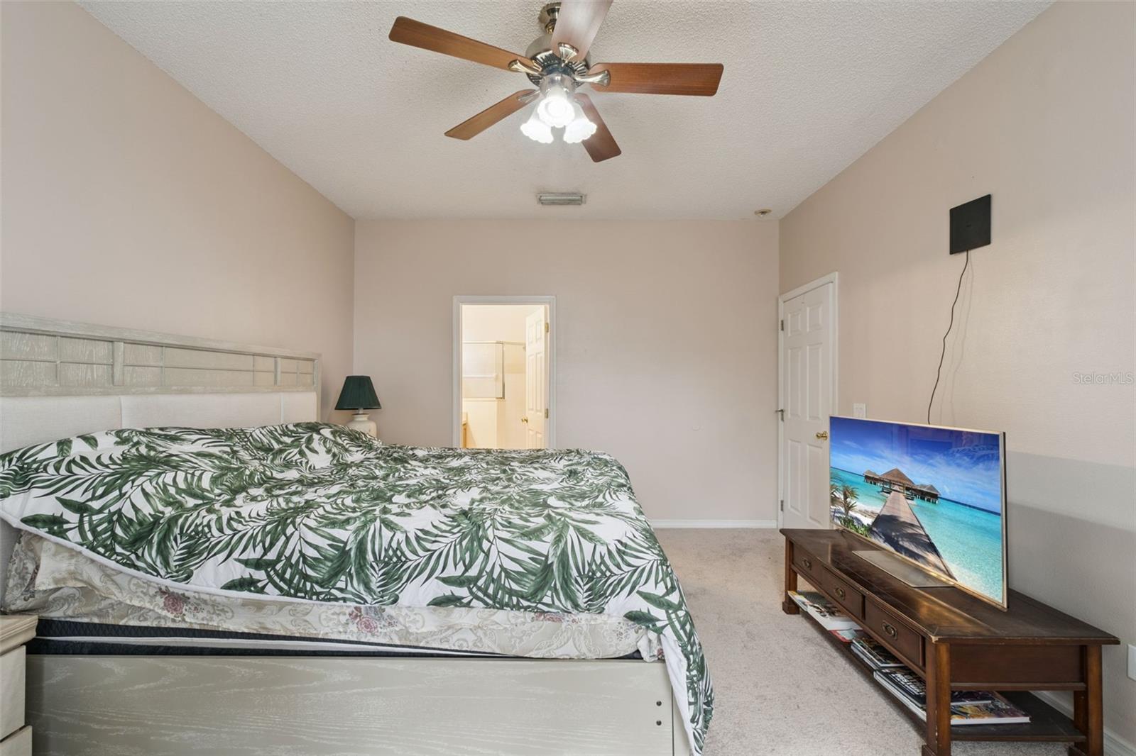 Image 16 of 34 For 367 Hickory Springs Place