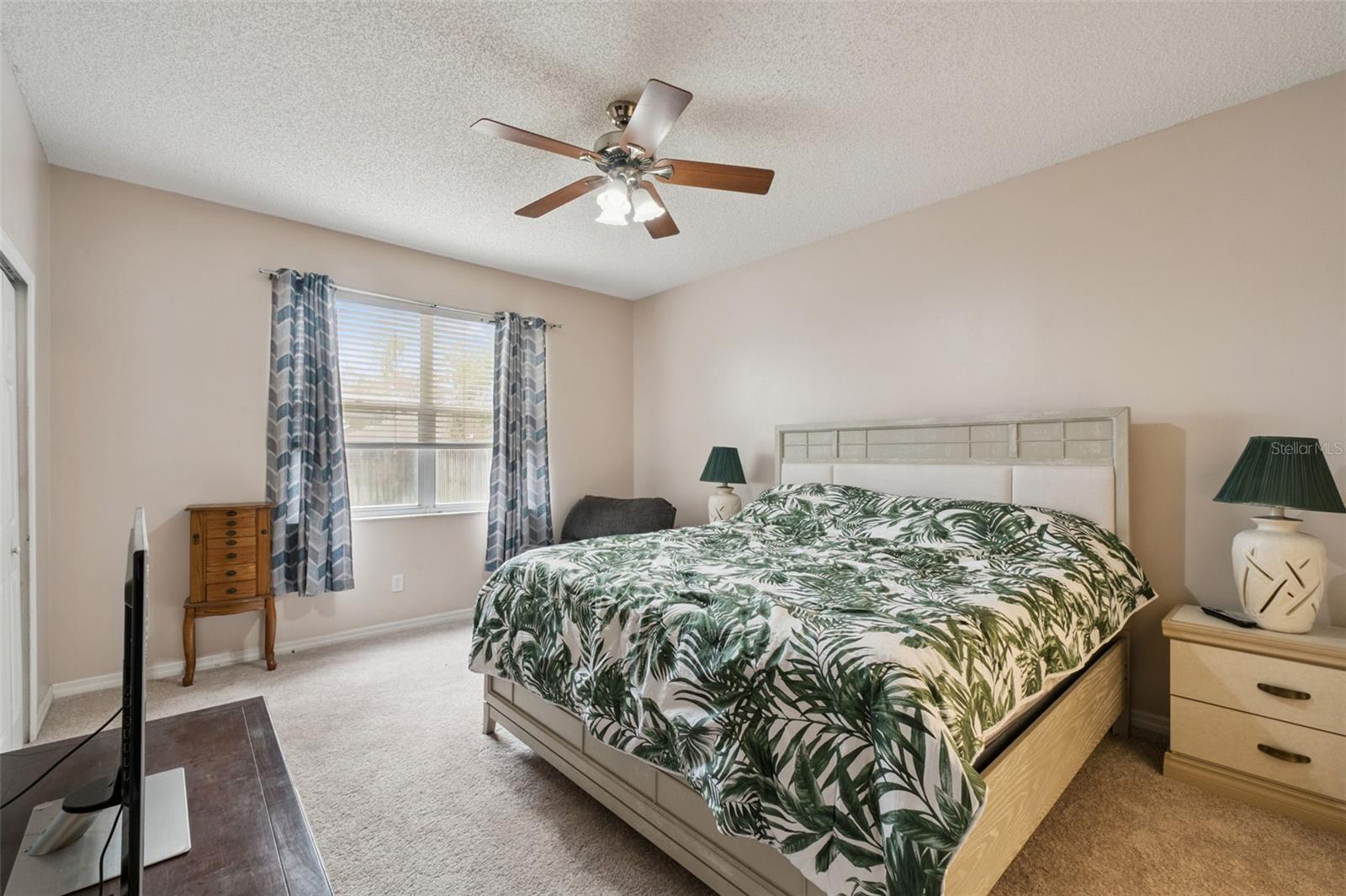 Image 17 of 34 For 367 Hickory Springs Place