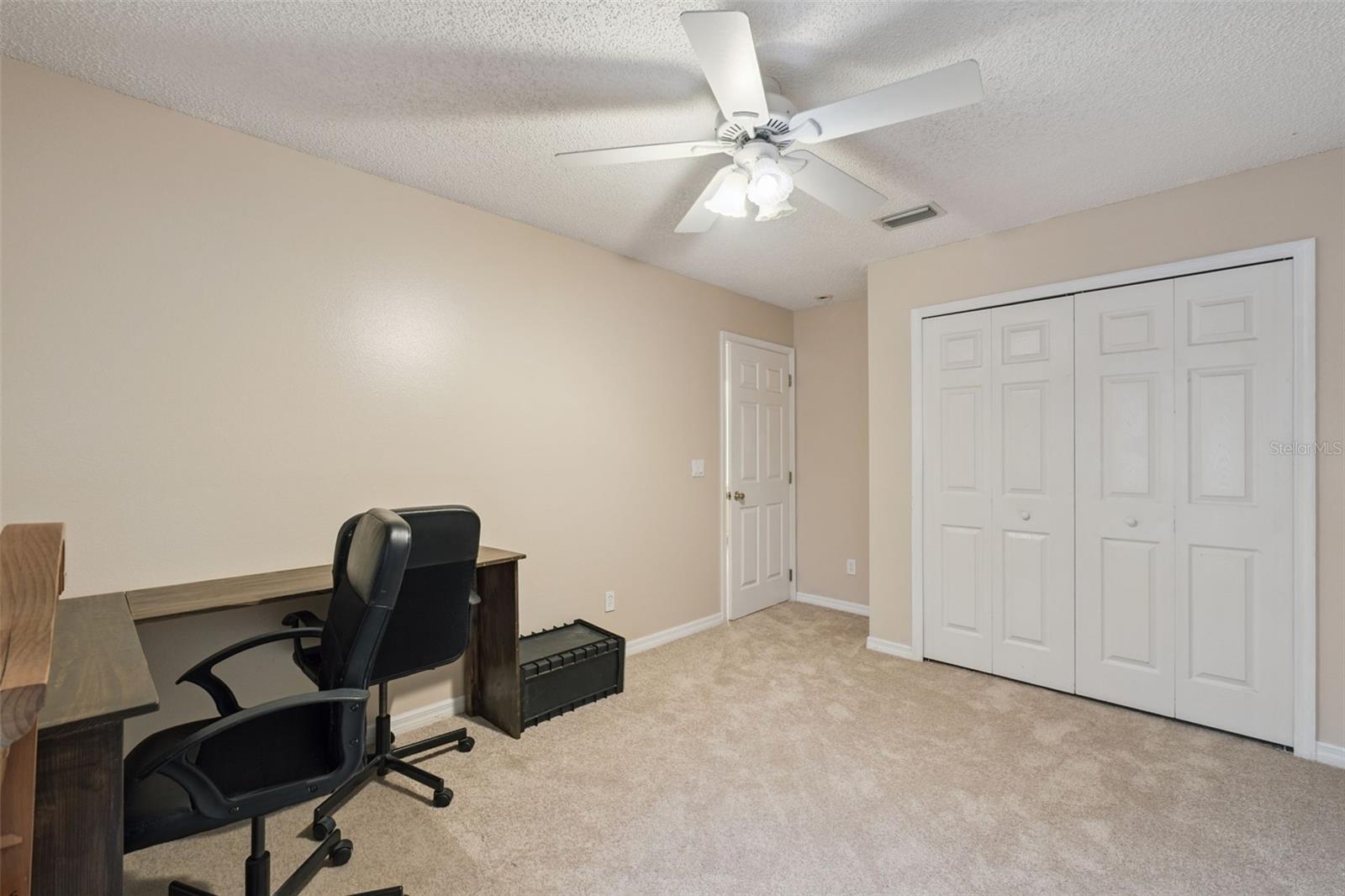 Image 27 of 34 For 367 Hickory Springs Place