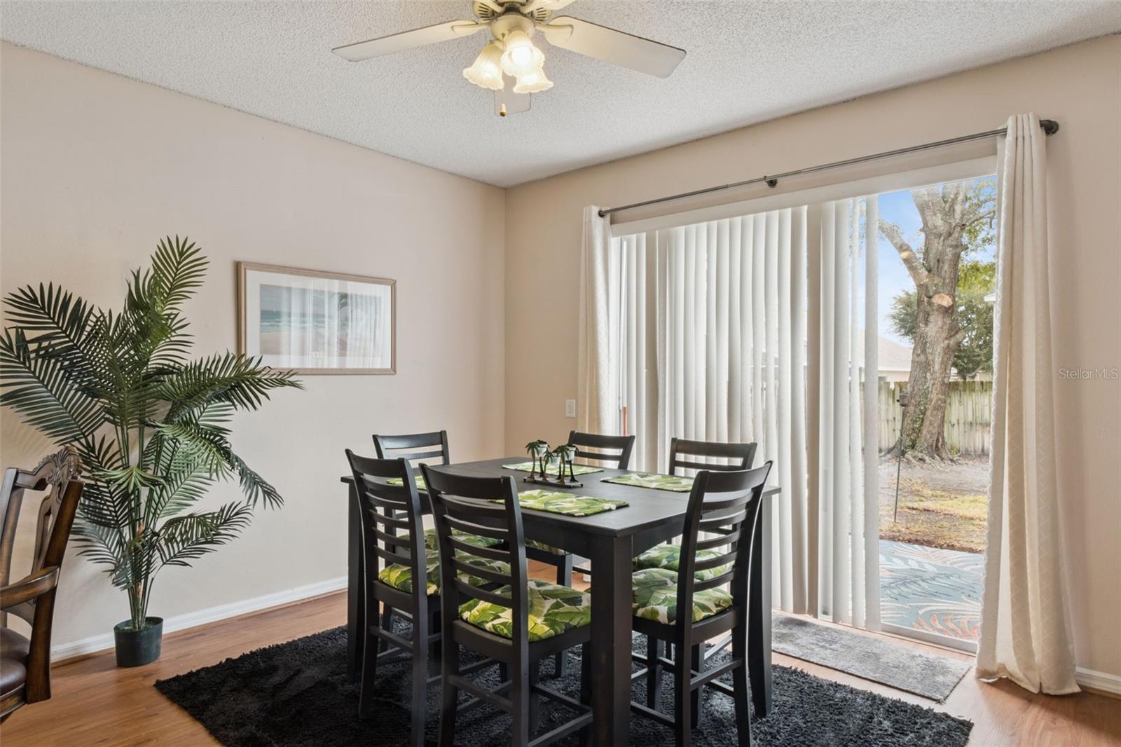 Image 8 of 34 For 367 Hickory Springs Place