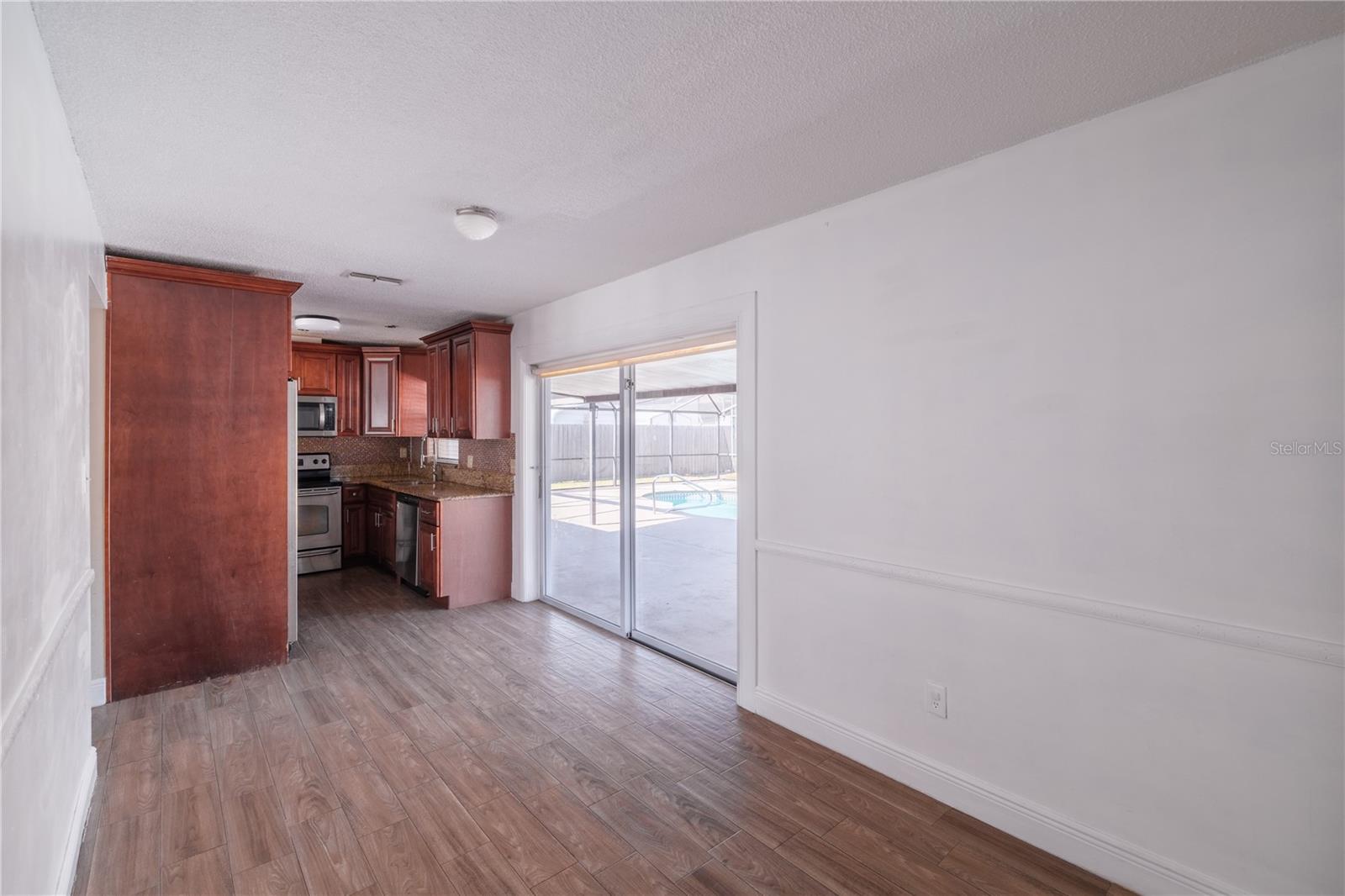 Image 10 of 27 For 107 Citrus Drive