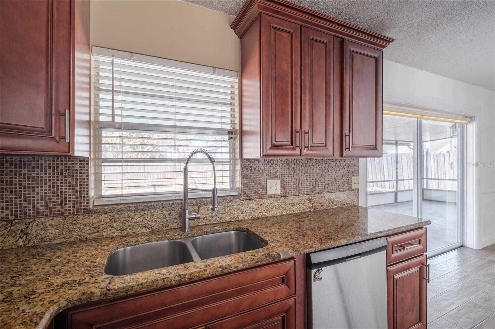 Image 13 of 27 For 107 Citrus Drive