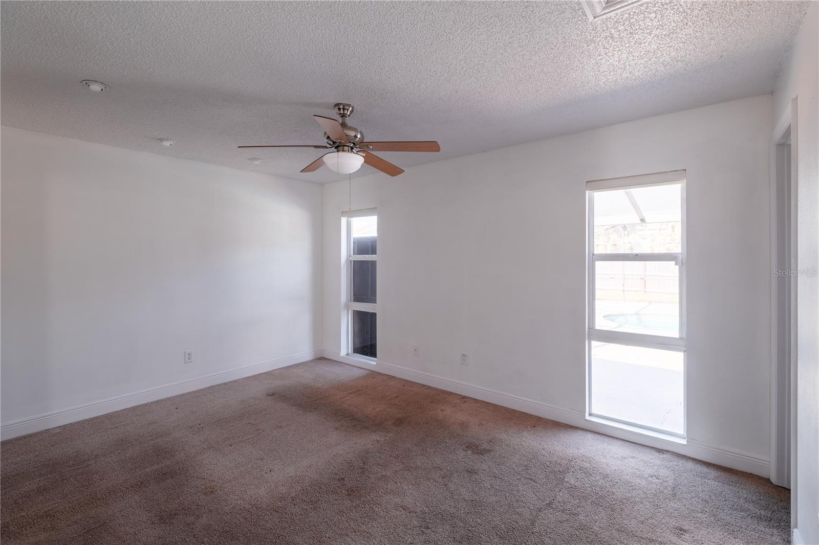 Image 14 of 27 For 107 Citrus Drive