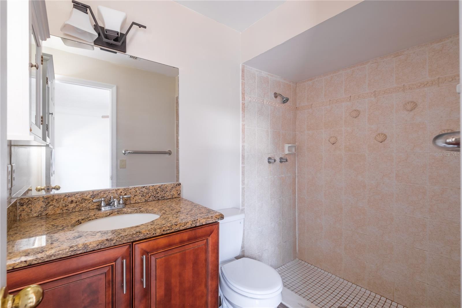 Image 16 of 27 For 107 Citrus Drive