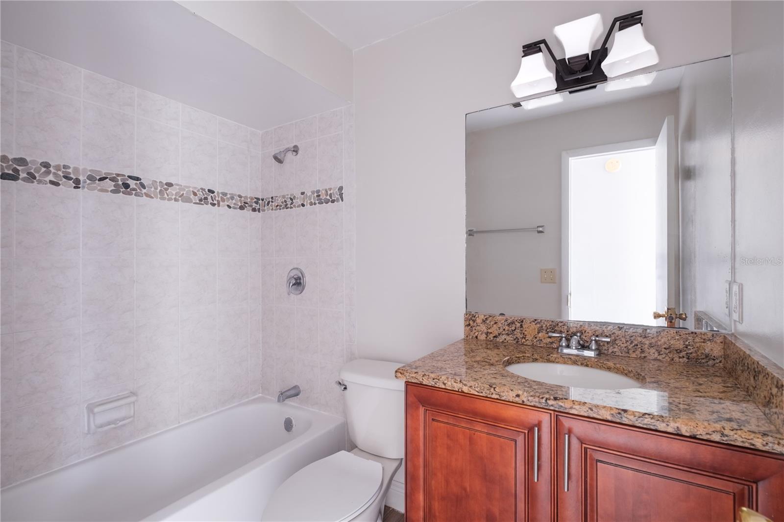 Image 19 of 27 For 107 Citrus Drive