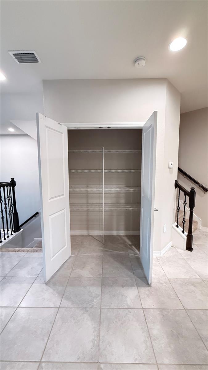 Image 18 of 66 For 588 Piazza Point