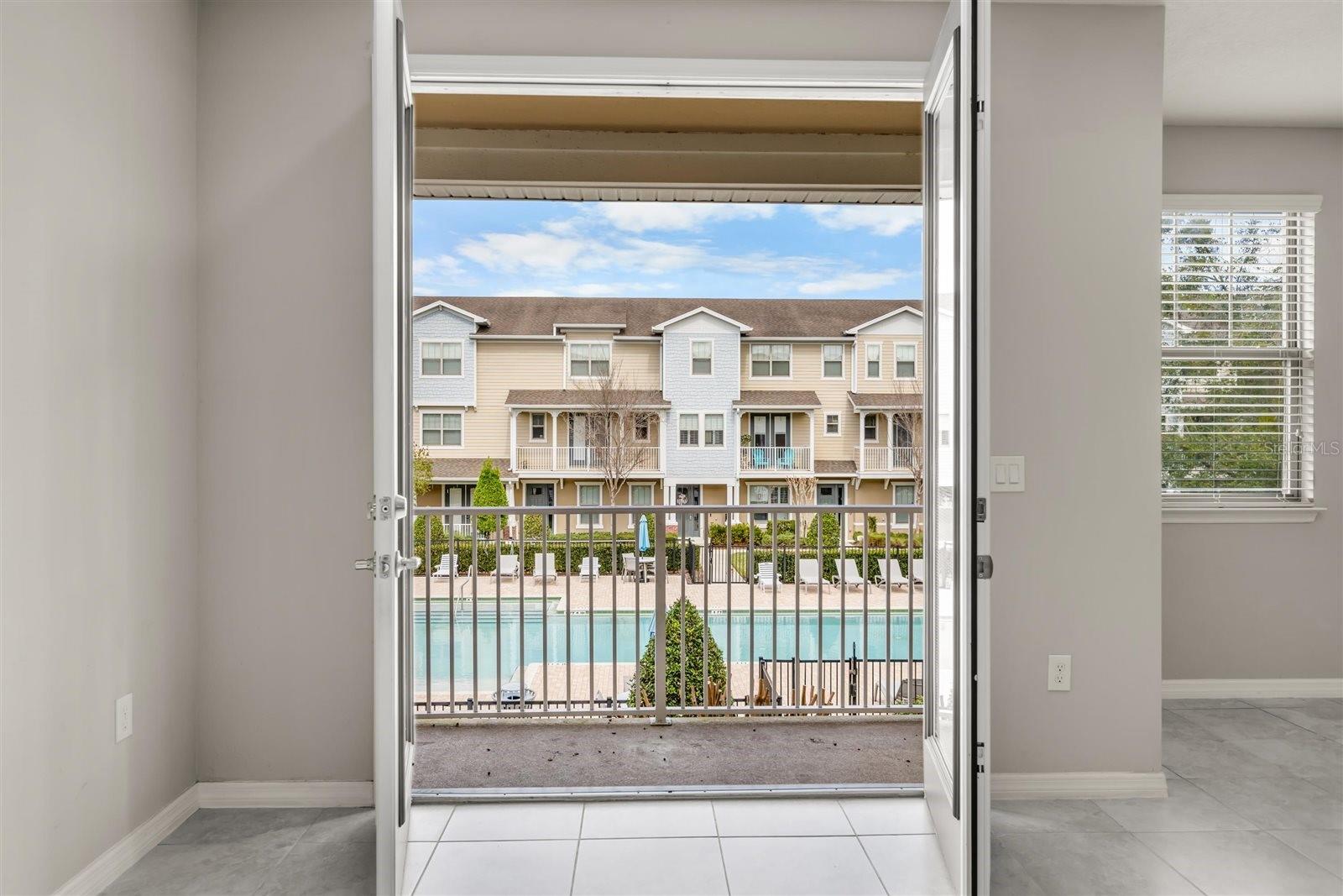 Image 22 of 66 For 588 Piazza Point