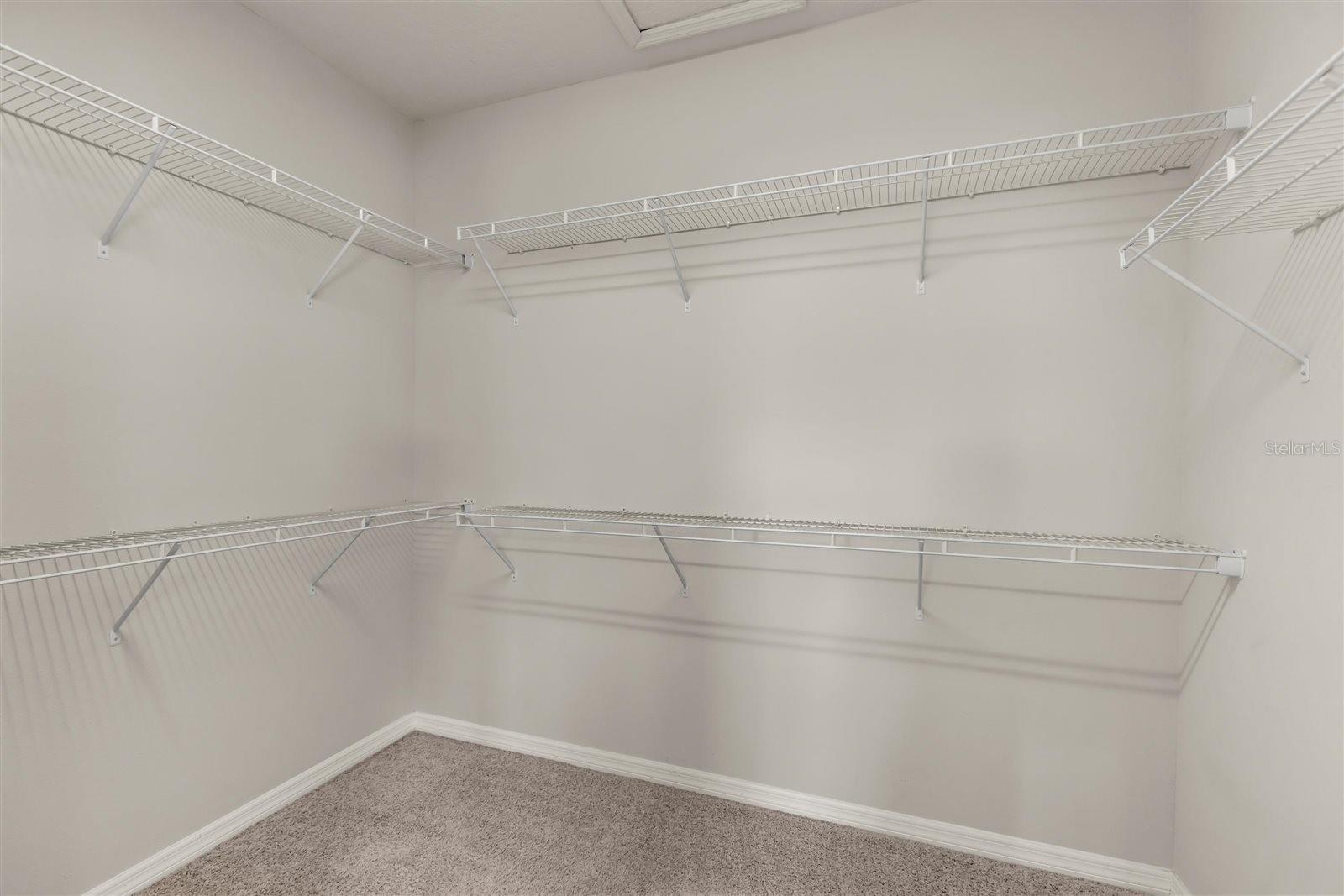 Image 31 of 66 For 588 Piazza Point