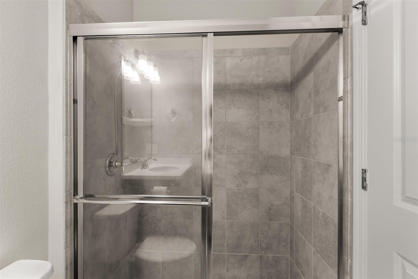 Image 34 of 66 For 588 Piazza Point