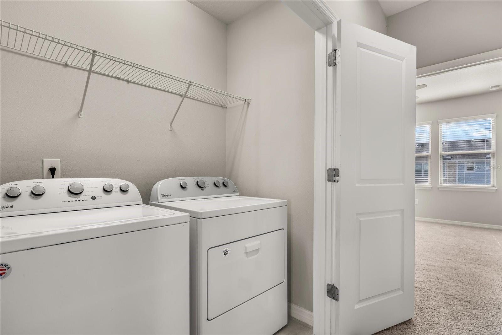 Image 38 of 66 For 588 Piazza Point