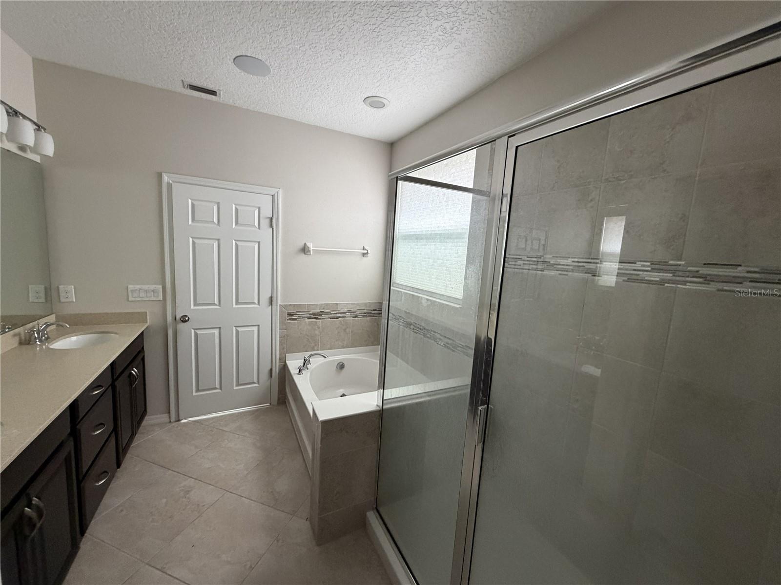 Image 14 of 20 For 2615 Palisade Boulevard