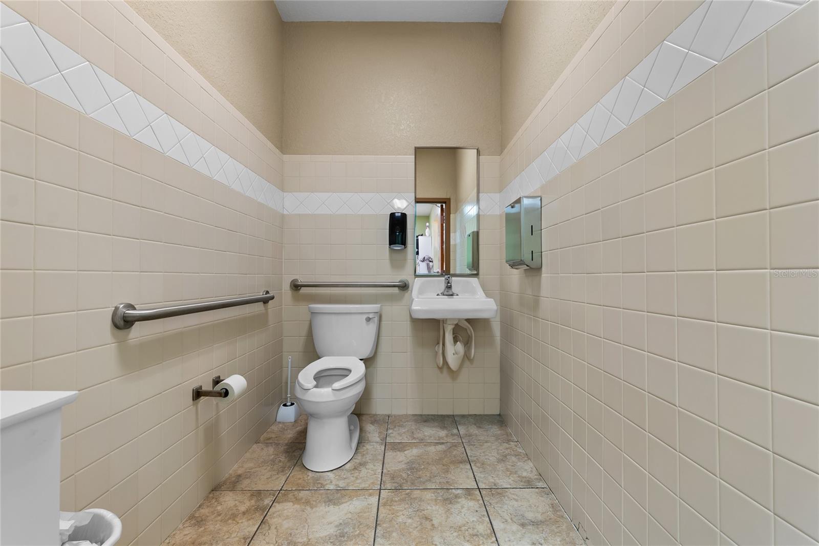 Image 37 of 64 For 3300 Highway 19a