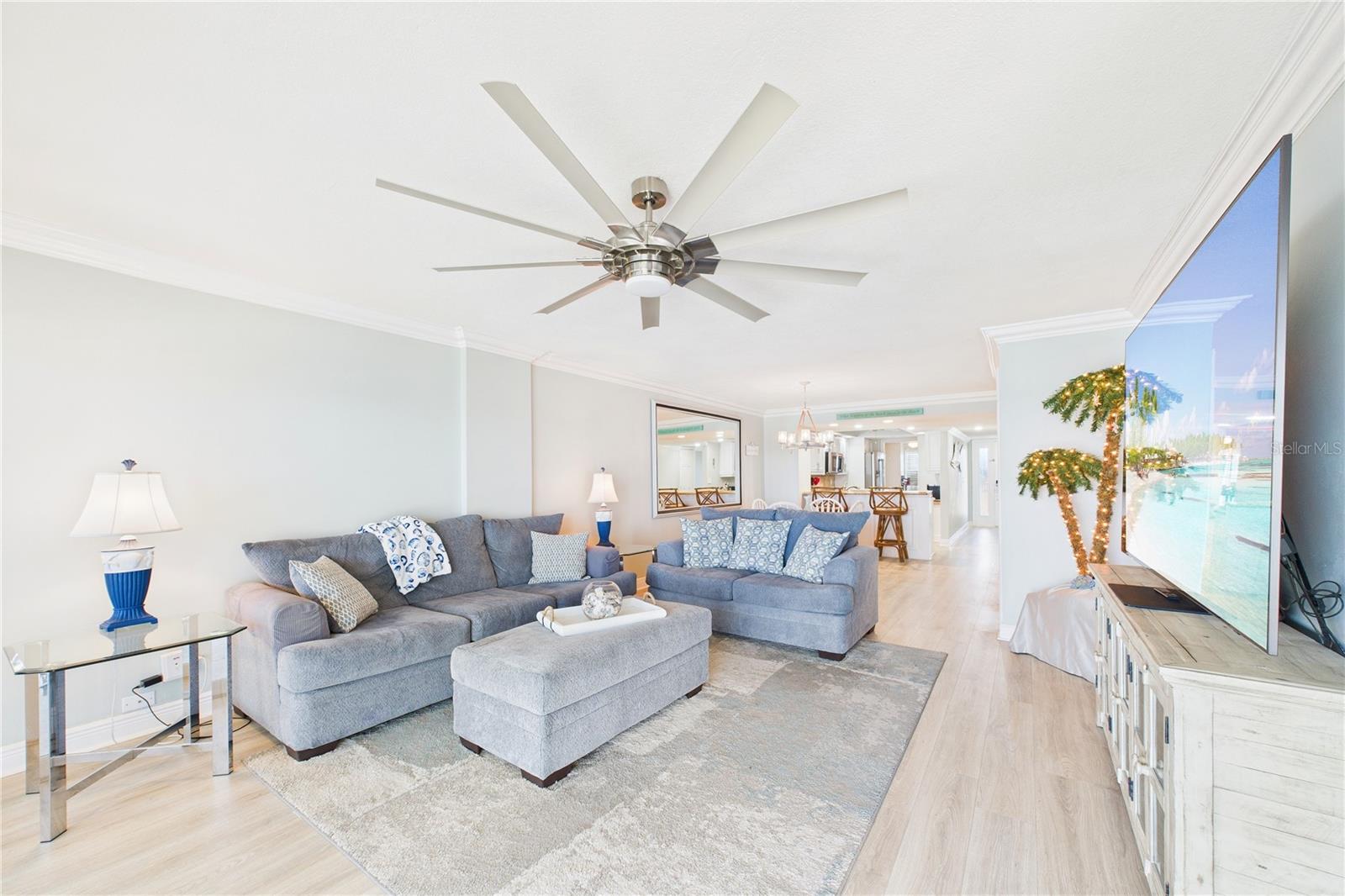 Image 18 of 76 For 2727 Highway A1a  304