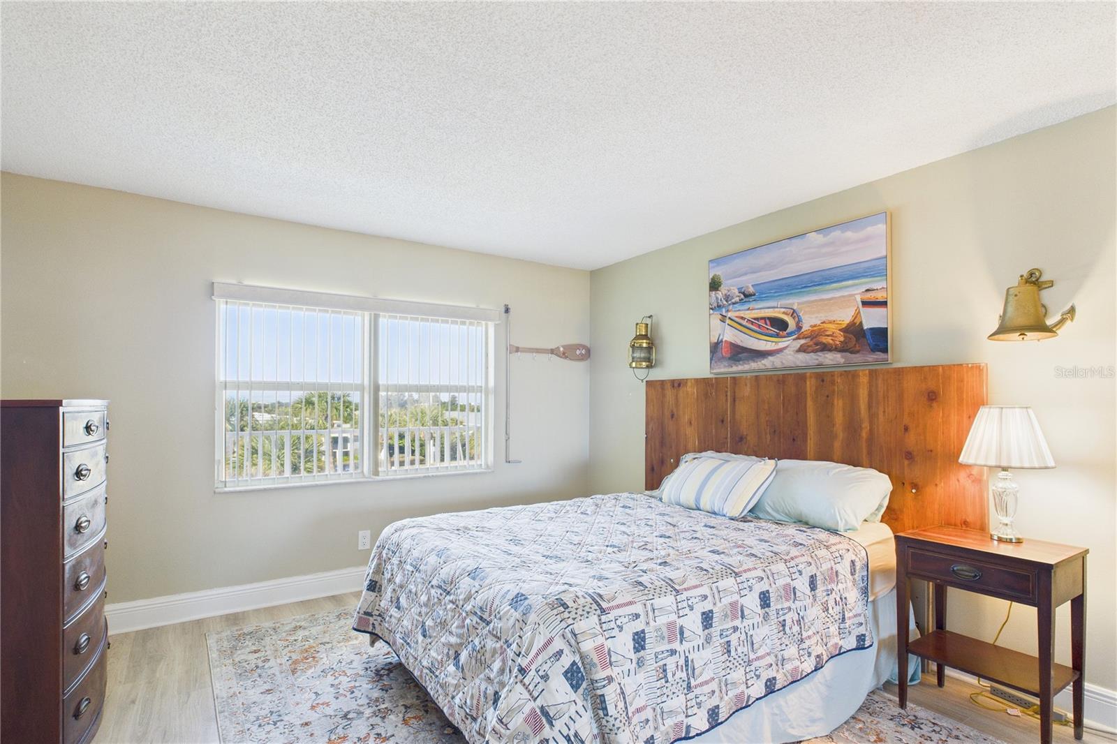 Image 37 of 76 For 2727 Highway A1a  304