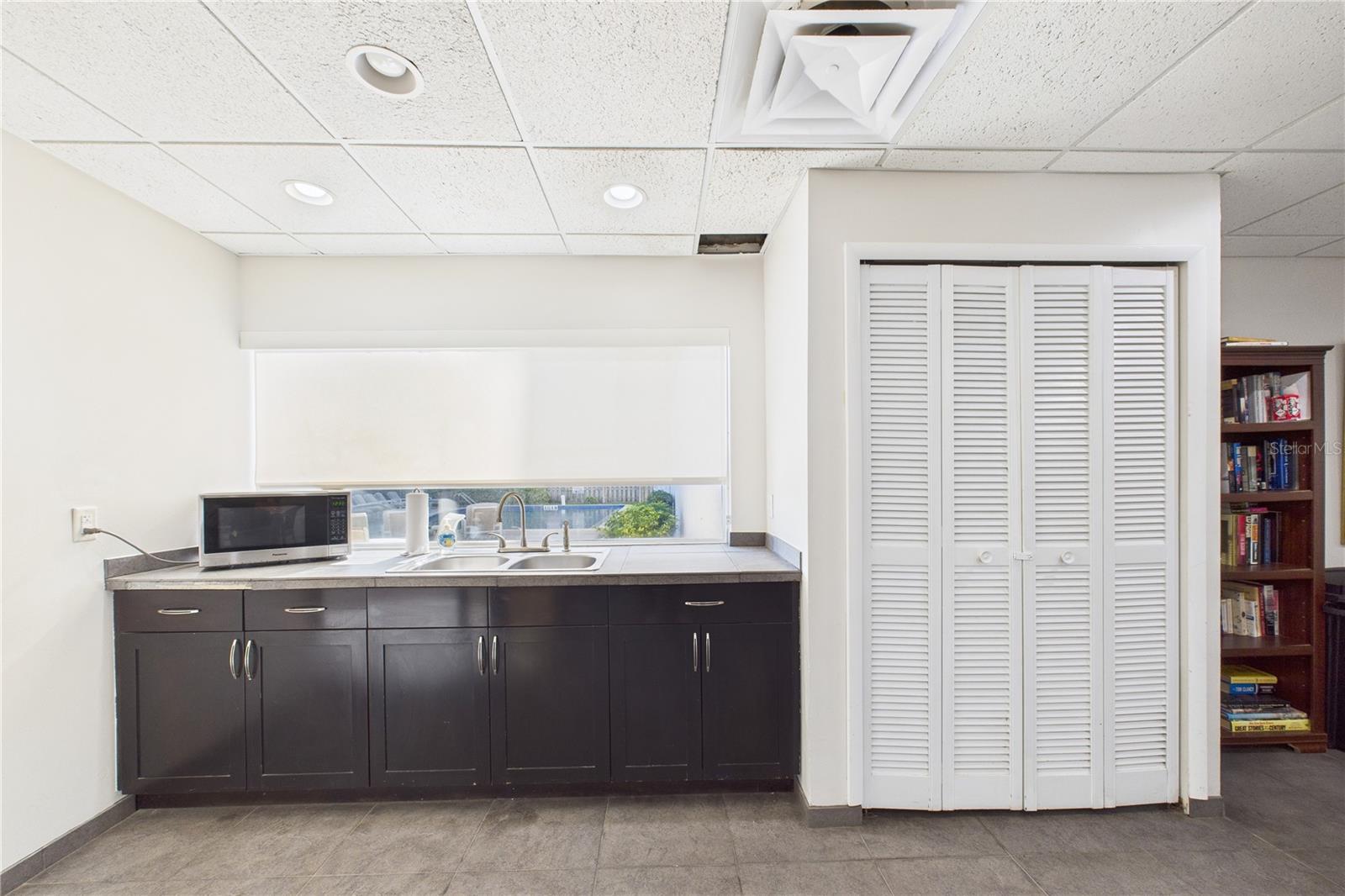 Image 47 of 76 For 2727 Highway A1a  304