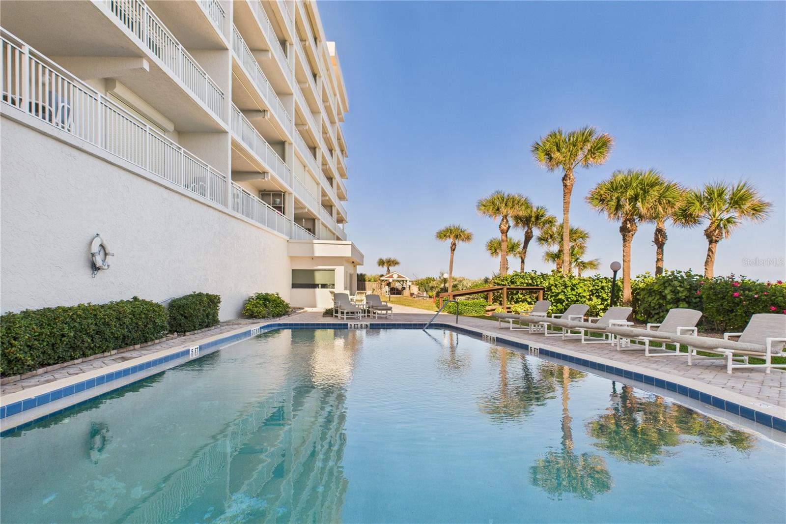 Image 54 of 76 For 2727 Highway A1a  304