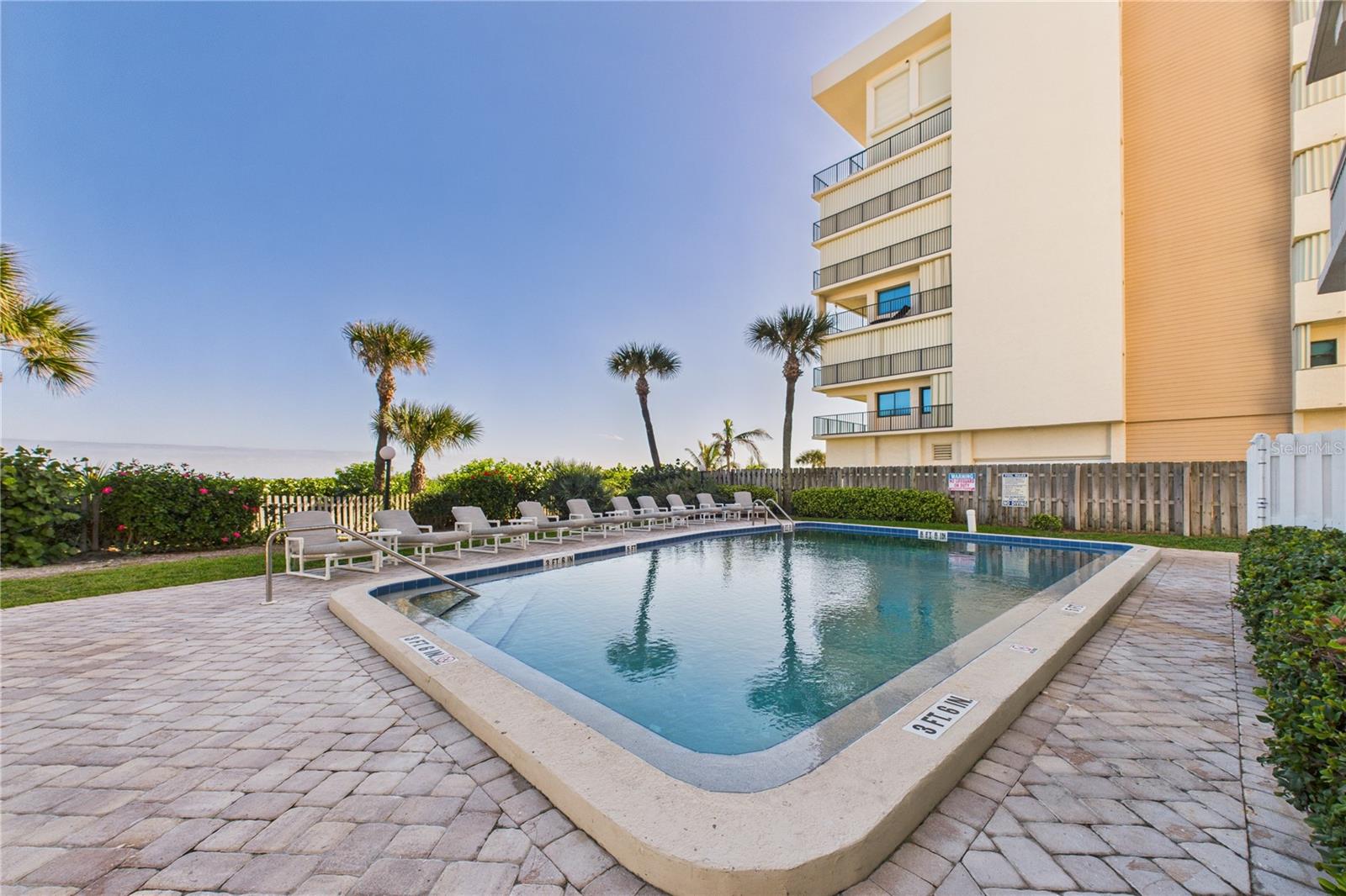 Image 57 of 76 For 2727 Highway A1a  304