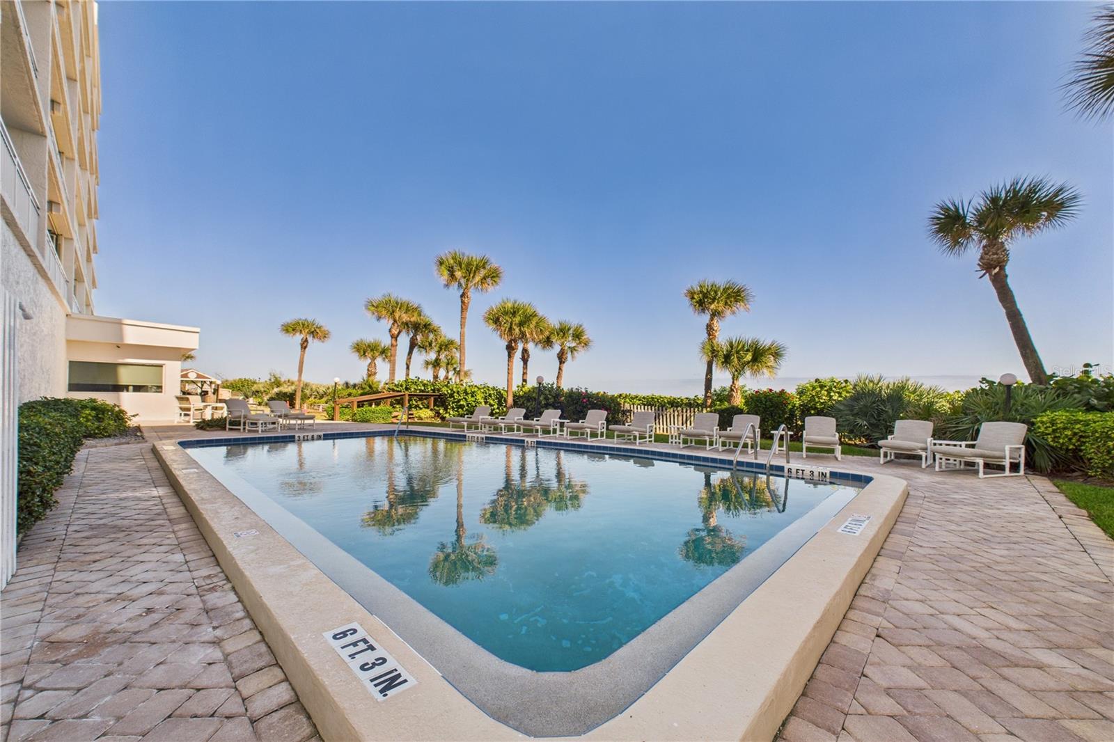 Image 58 of 76 For 2727 Highway A1a  304